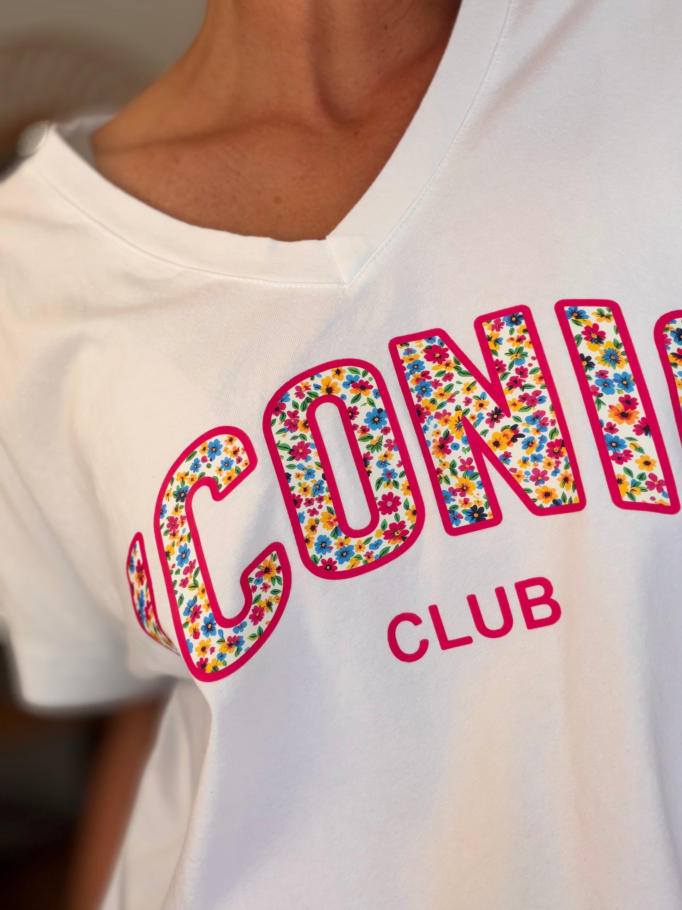 Tee shirt col V ICONIC club fleuri oversized MILA Blanc