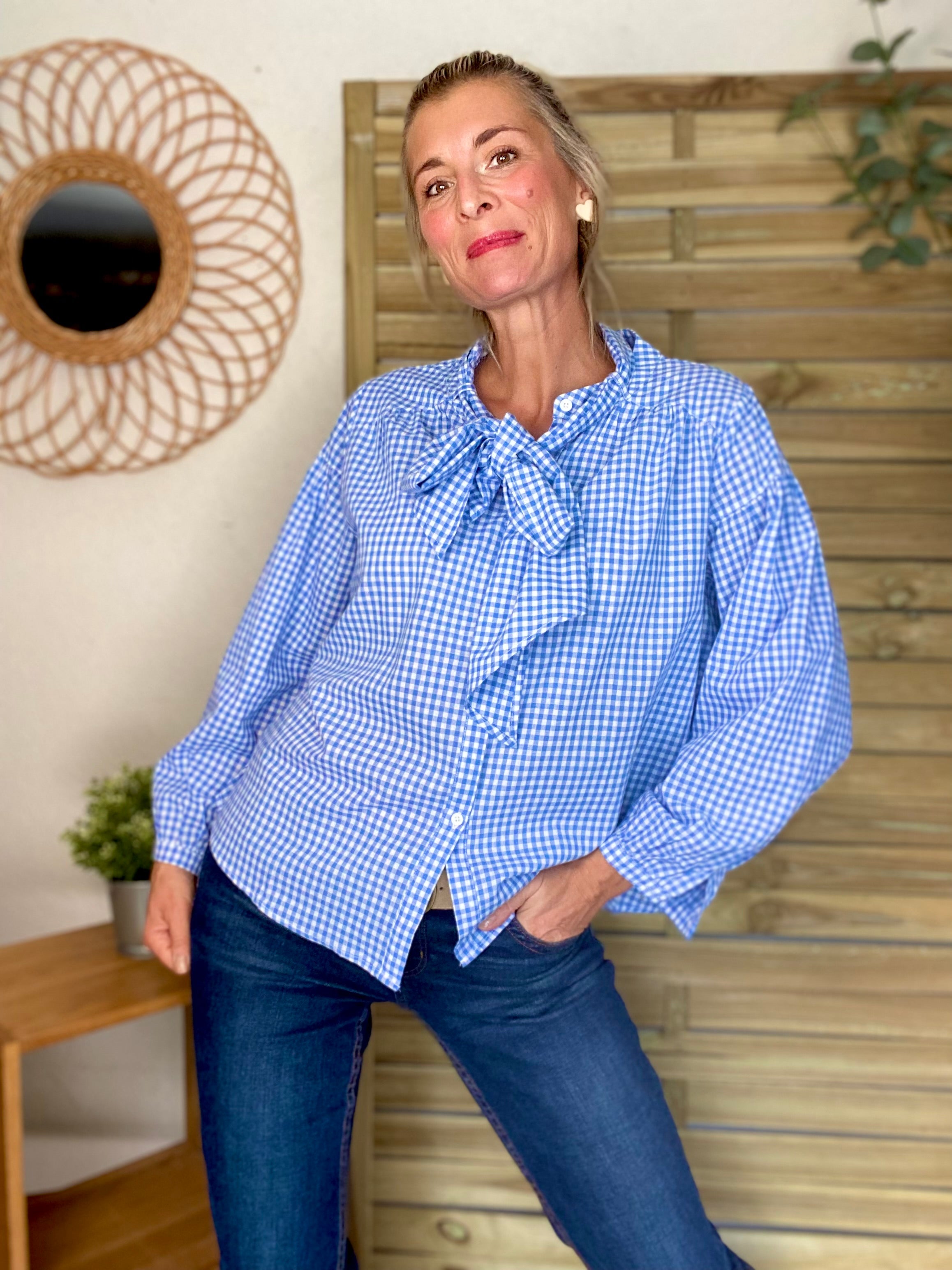 ⚡️ PÉPITES FRIDAY - Chemise Vichy bleu col Lavallière - EVELYN