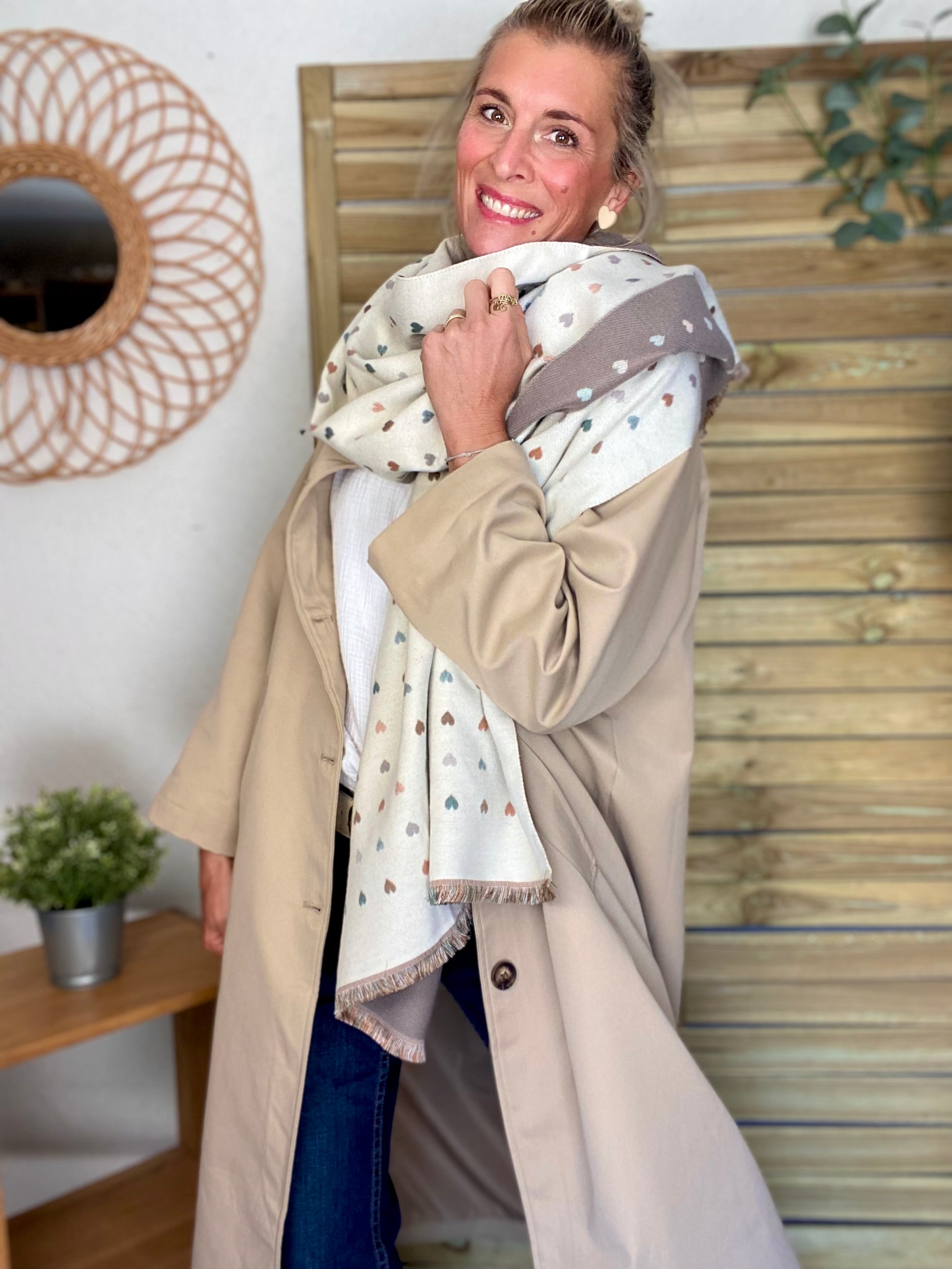 Écharpe douce réversible Coeurs SIMONE - Beige / Taupe 💙🩷💛