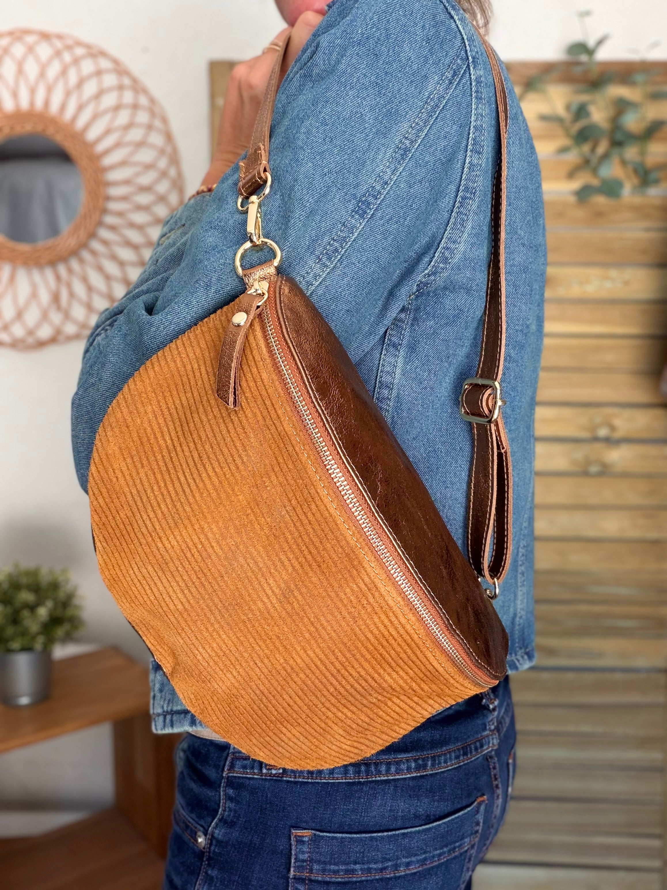 Sac banane XL 30cm en cuir irisé et velours - JANIS - Camel bi-matière