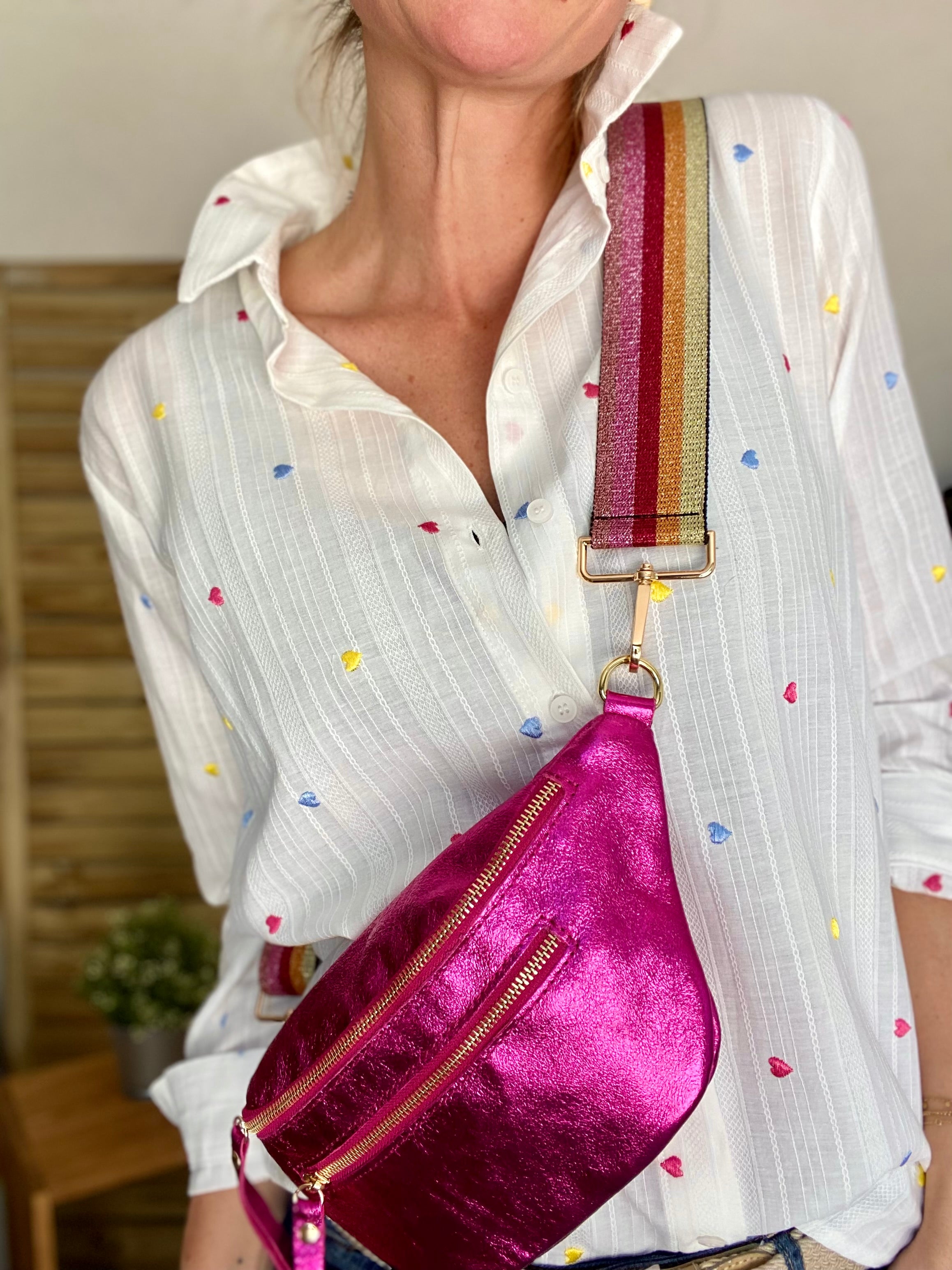 Sac banane en cuir irisé ERYN - Fuschia (9 coloris)