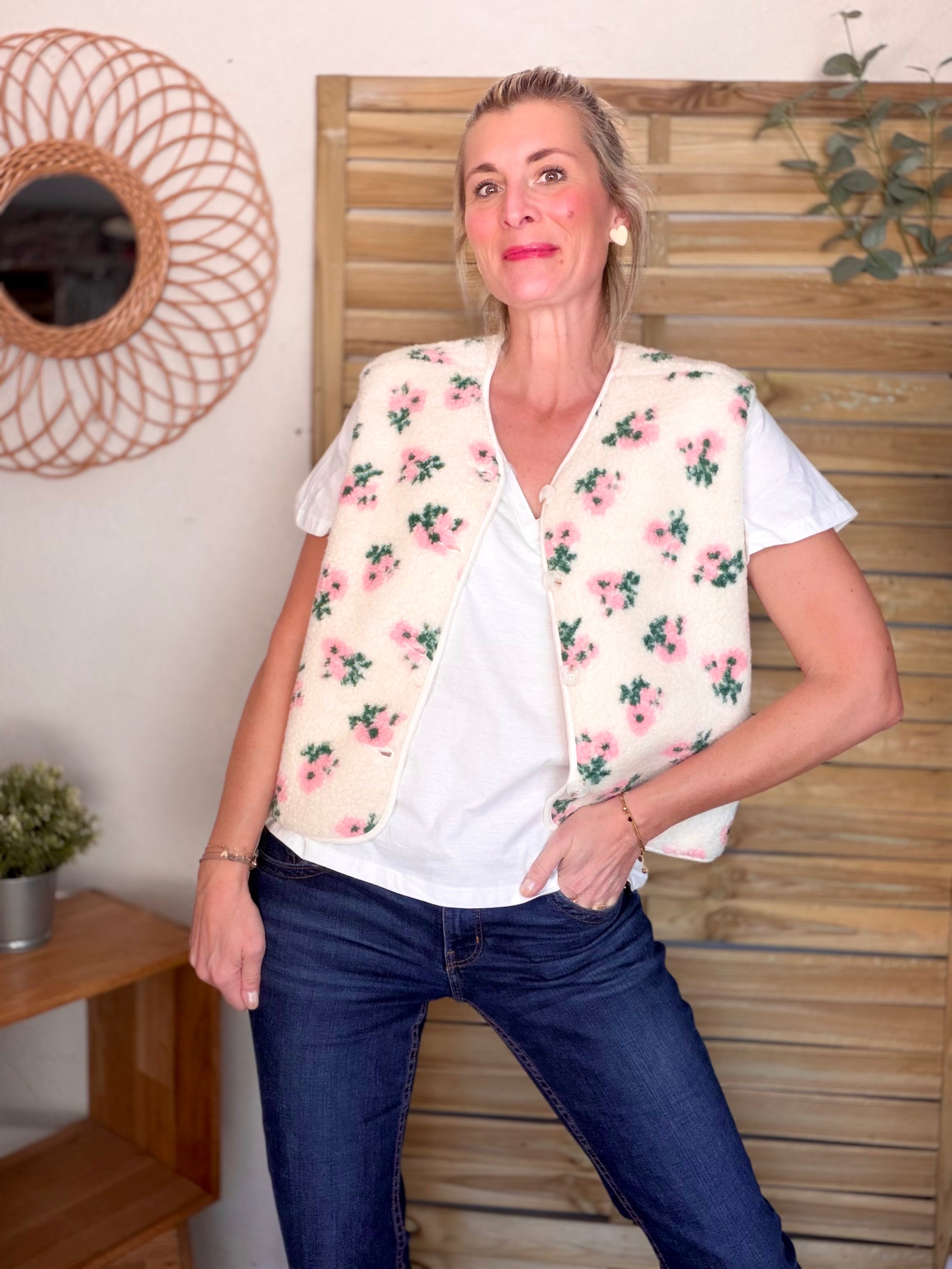Gilet sans manche moumoute imprimé grosses fleurs AUDE