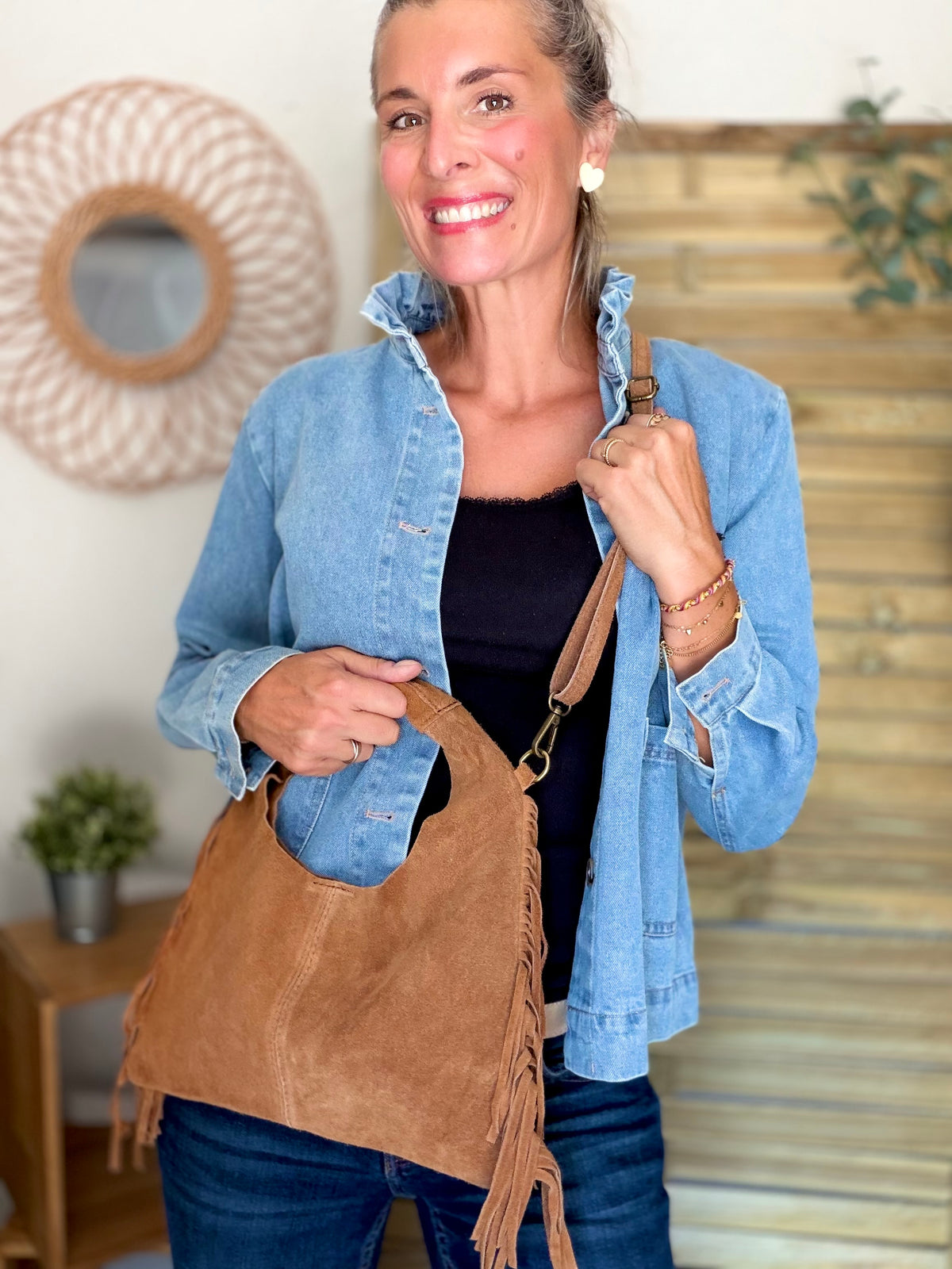 Sac hobo en cuir daim avec franges AARON - Camel - DÉSTOCKAGE