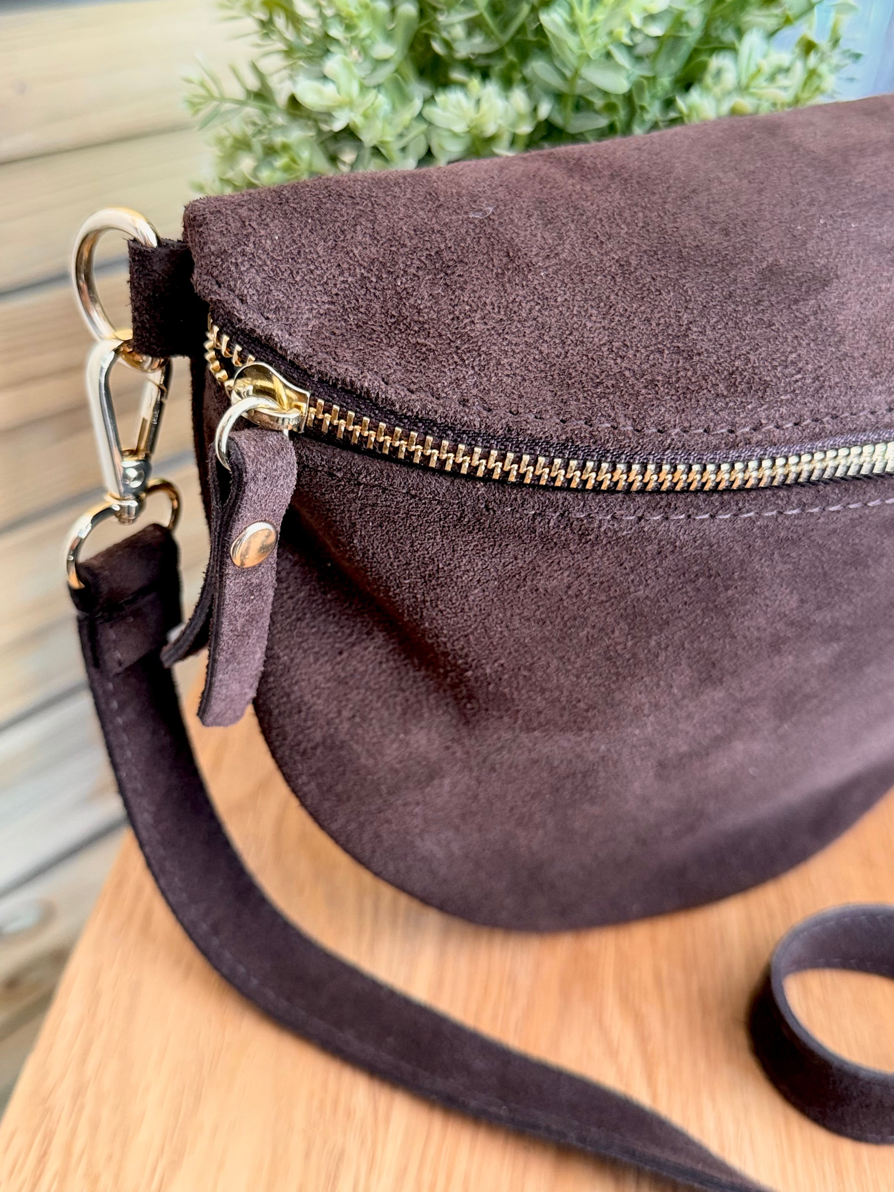 Sac banane XL en cuir velours 30cm JUDY - Chocolat