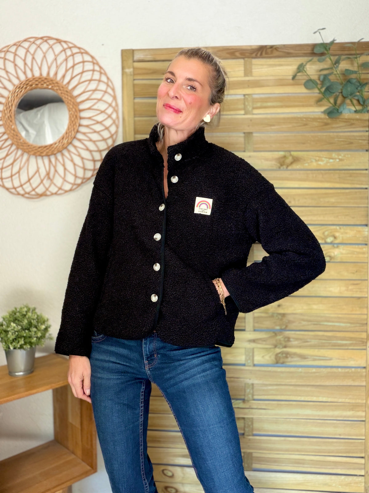 Veste Sherpa boutonnée écusson Arc-en-ciel ÉNORA Noir