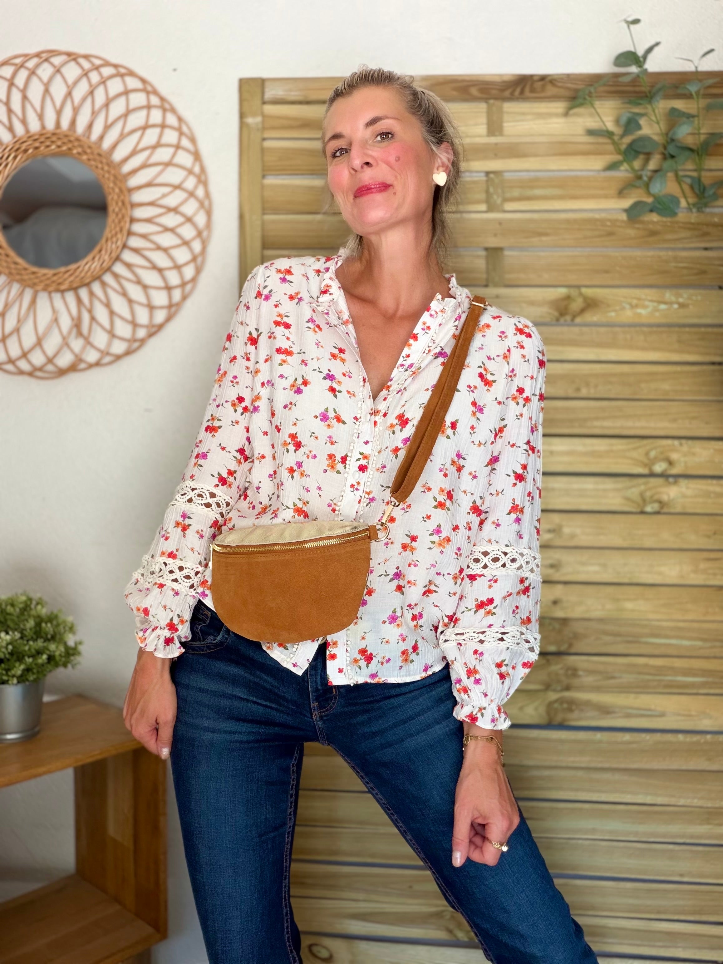 Blouse fleurie corail, manches ajourées SERVANE