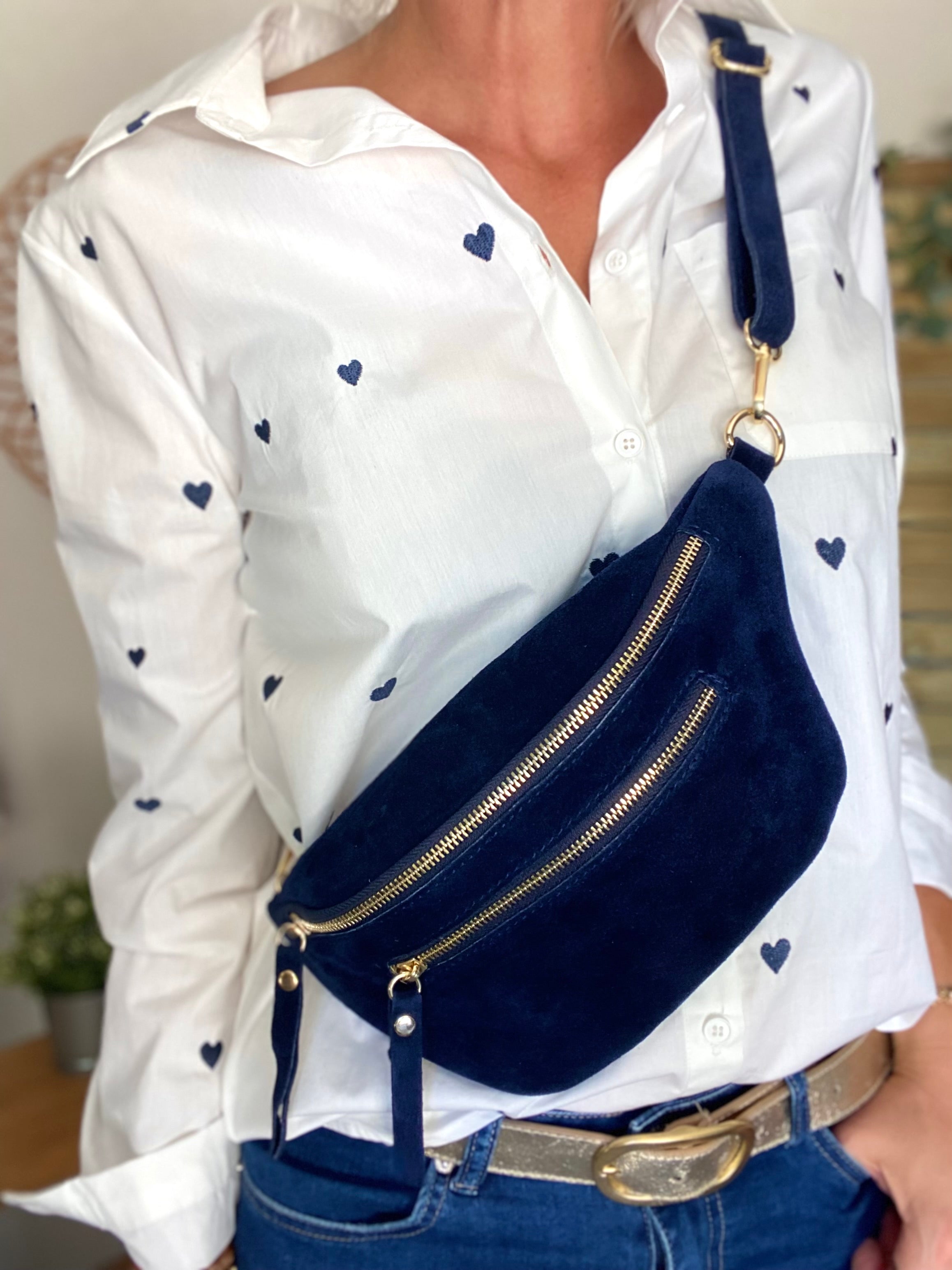 Sac banane avec poche avant, en cuir daim HOLLY - Bleu Marine