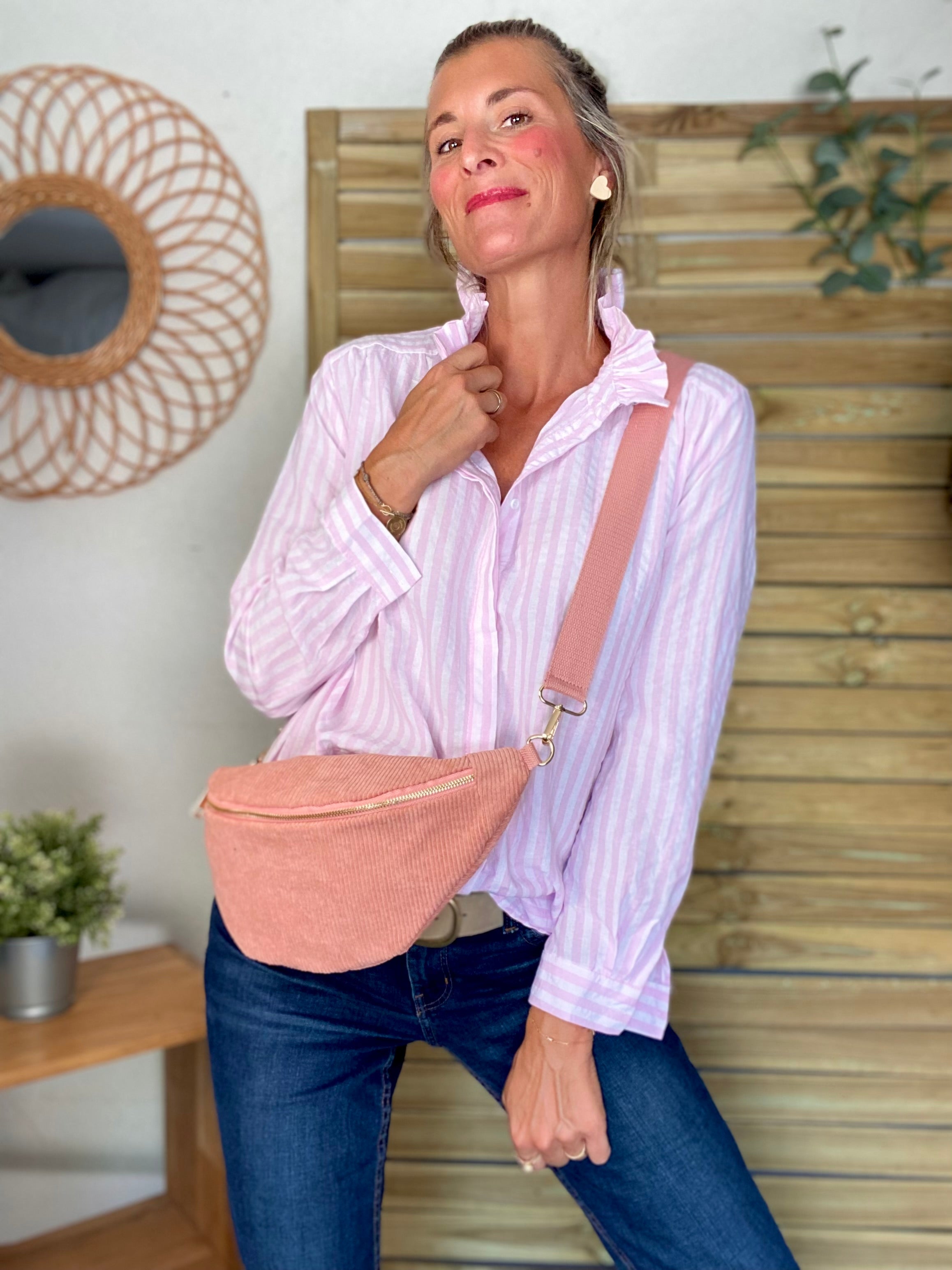 Chemise à rayures roses, col victorien volanté CHARLOTTE