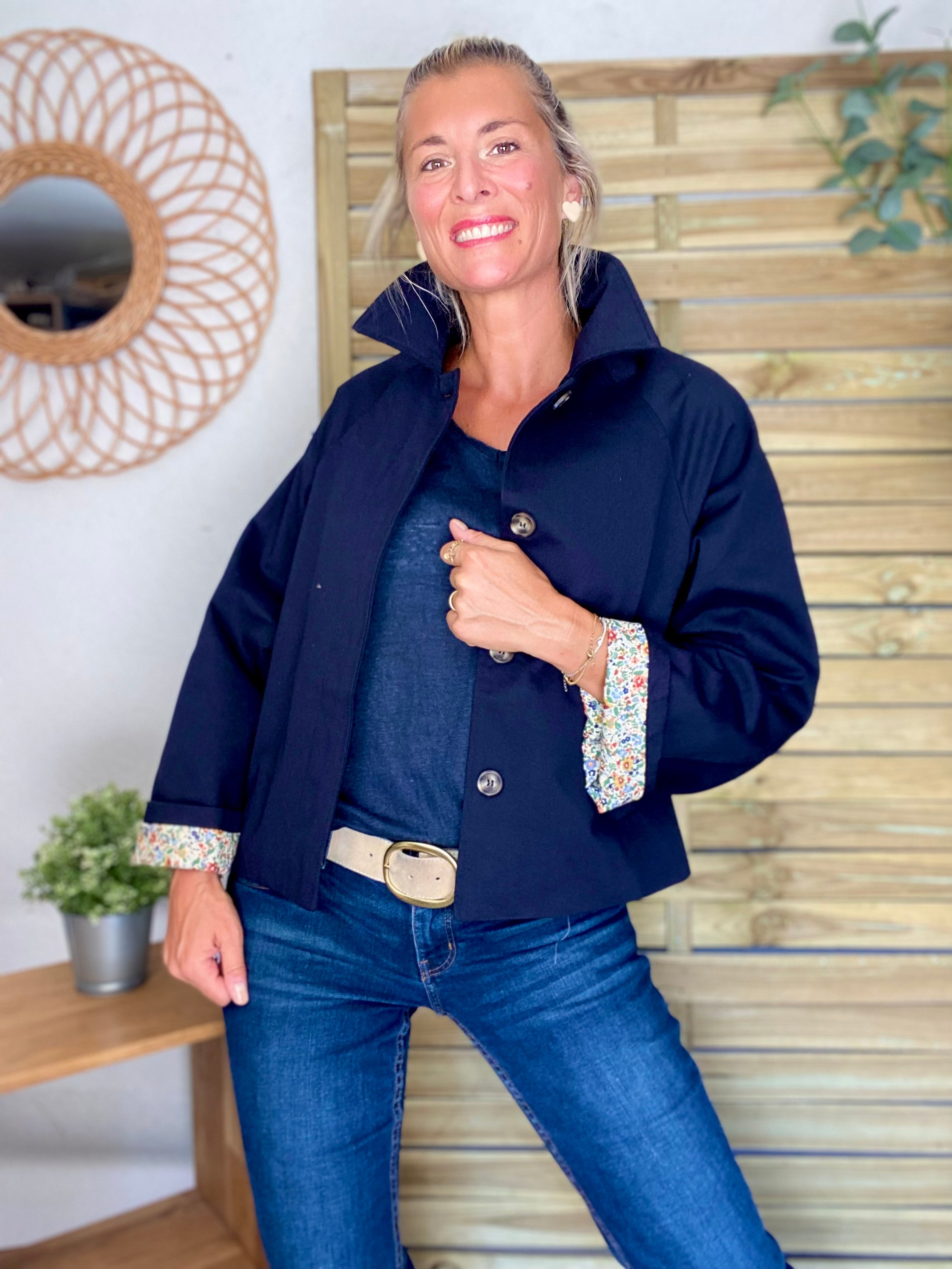 Veste Trench en coton bleu marine avec Liberty - MAHAUT