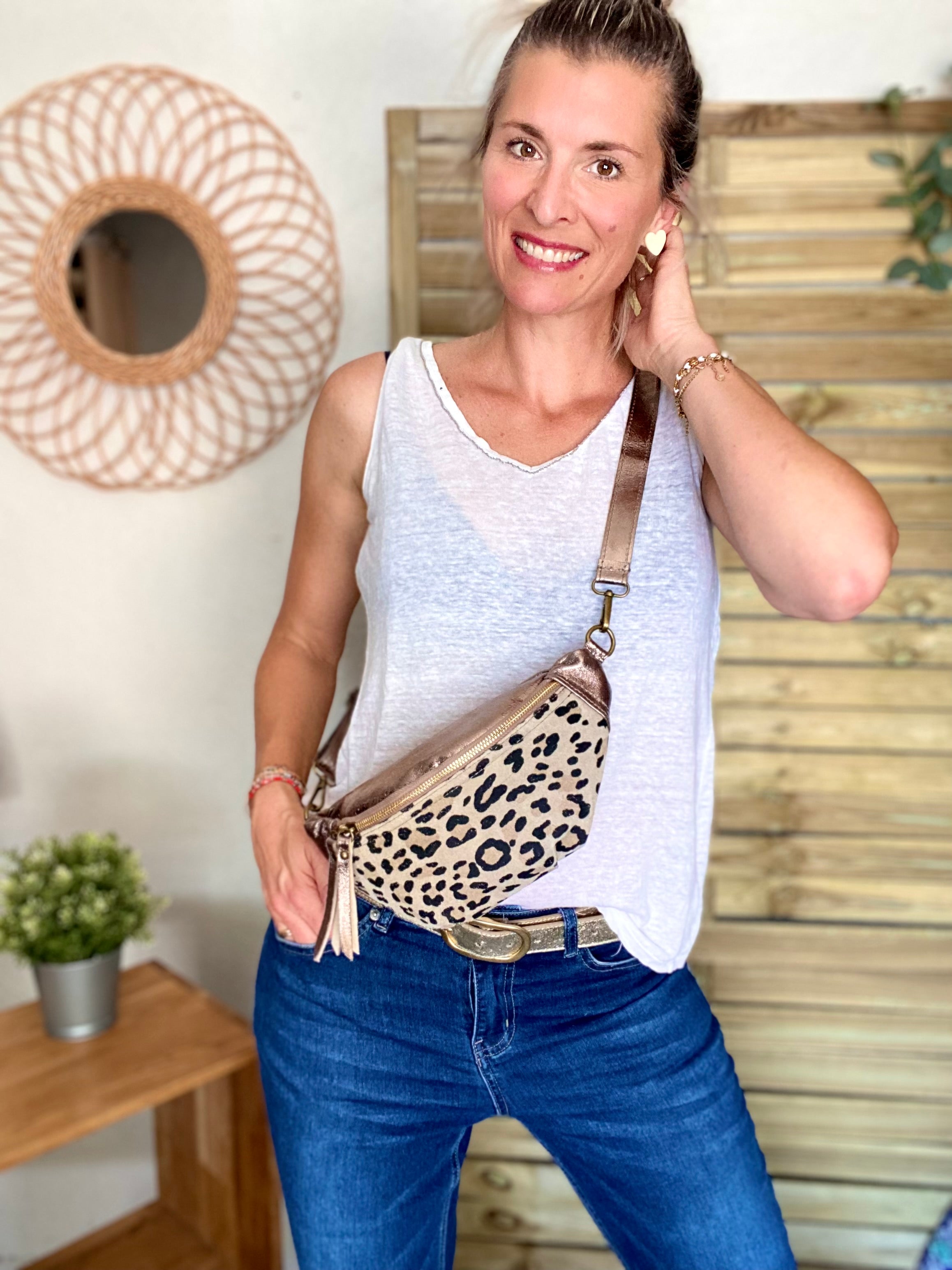 Sac banane en cuir irisé et velours léo - IRISS - Léo Bronze (sans poche avant)