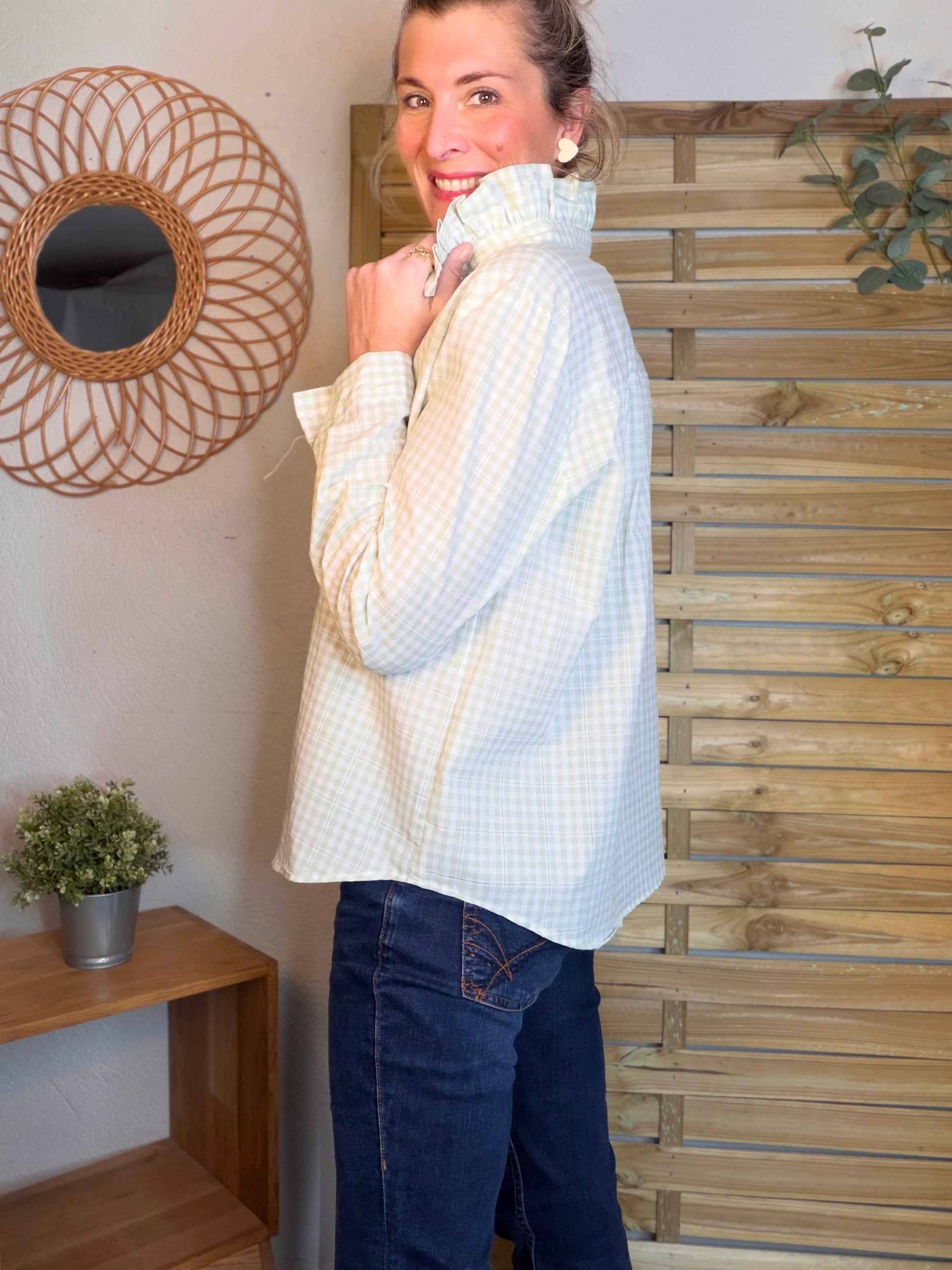 Chemise imprimée vichy, col victorien volanté MEREDITH - Vert d’eau