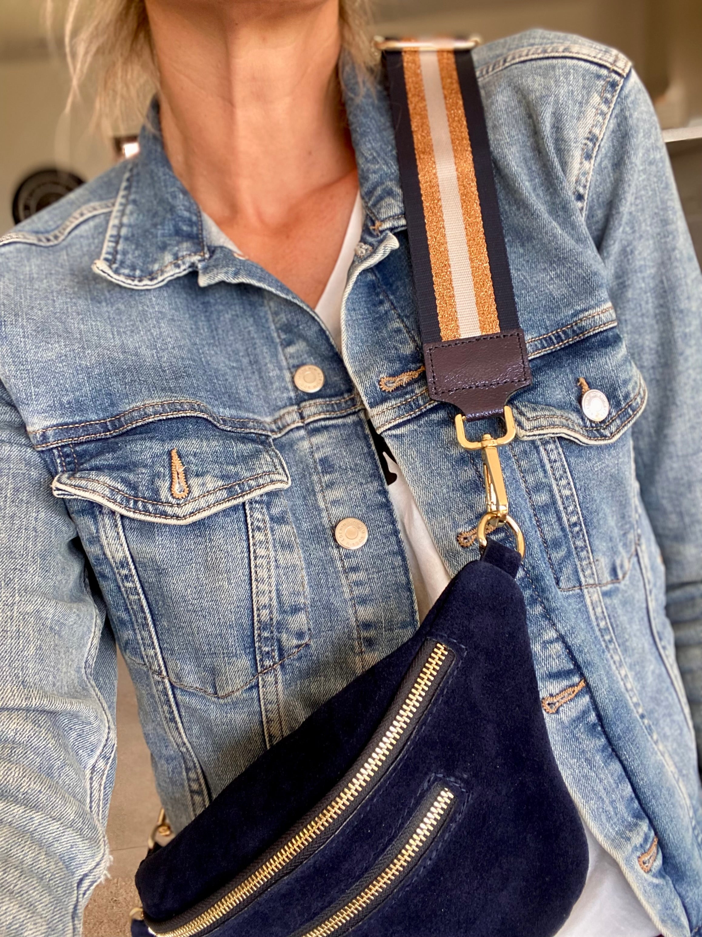 Sac banane avec poche avant, en cuir daim HOLLY - Bleu Marine