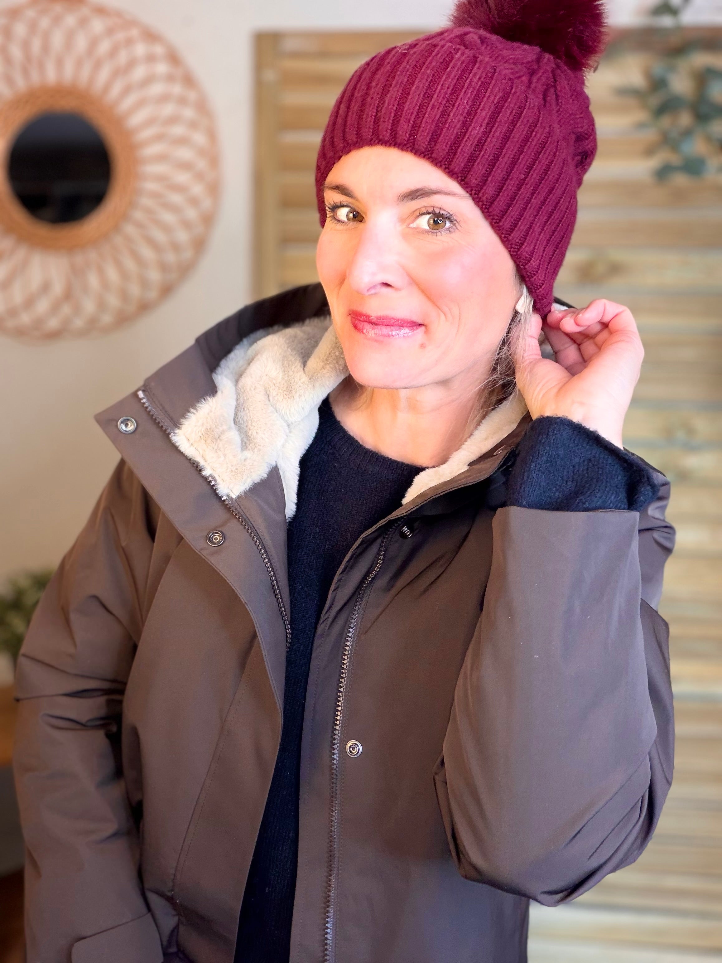 Bonnet torsadé en laine avec pompon JULES