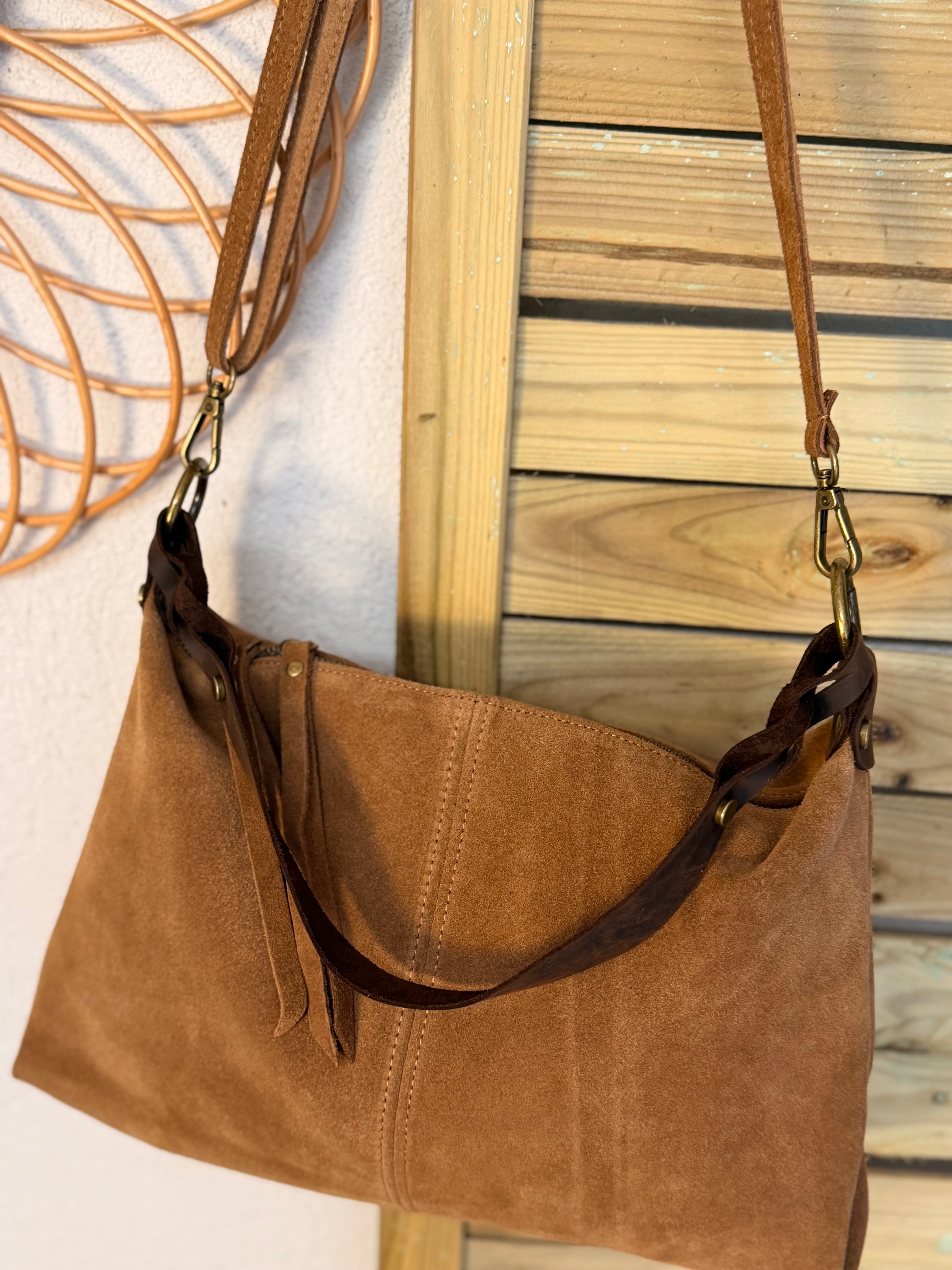 Sac hobo en cuir daim souple, double bandoulière ANDREW Camel clair