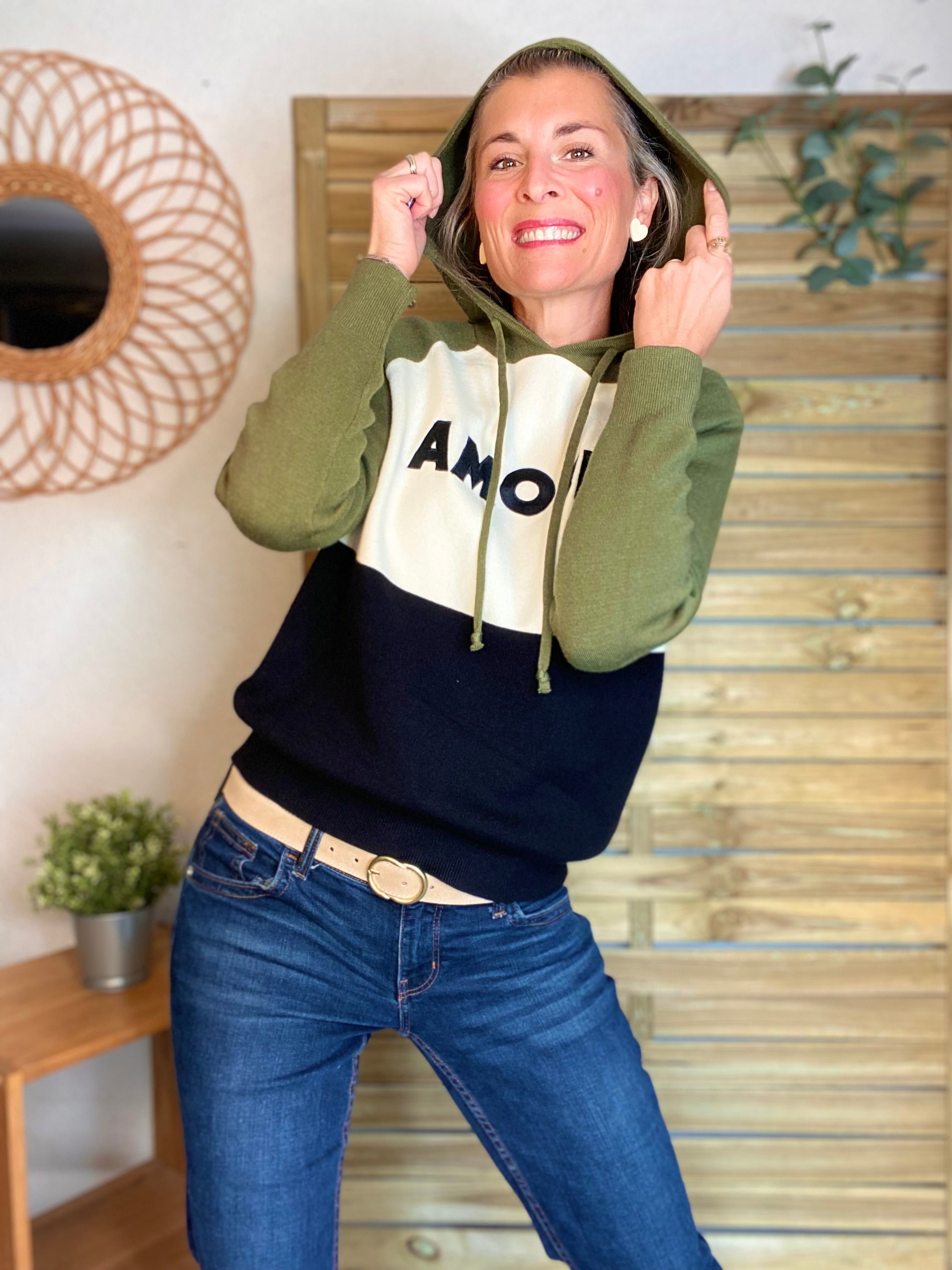 Pull à capuche AMOUR - NORA