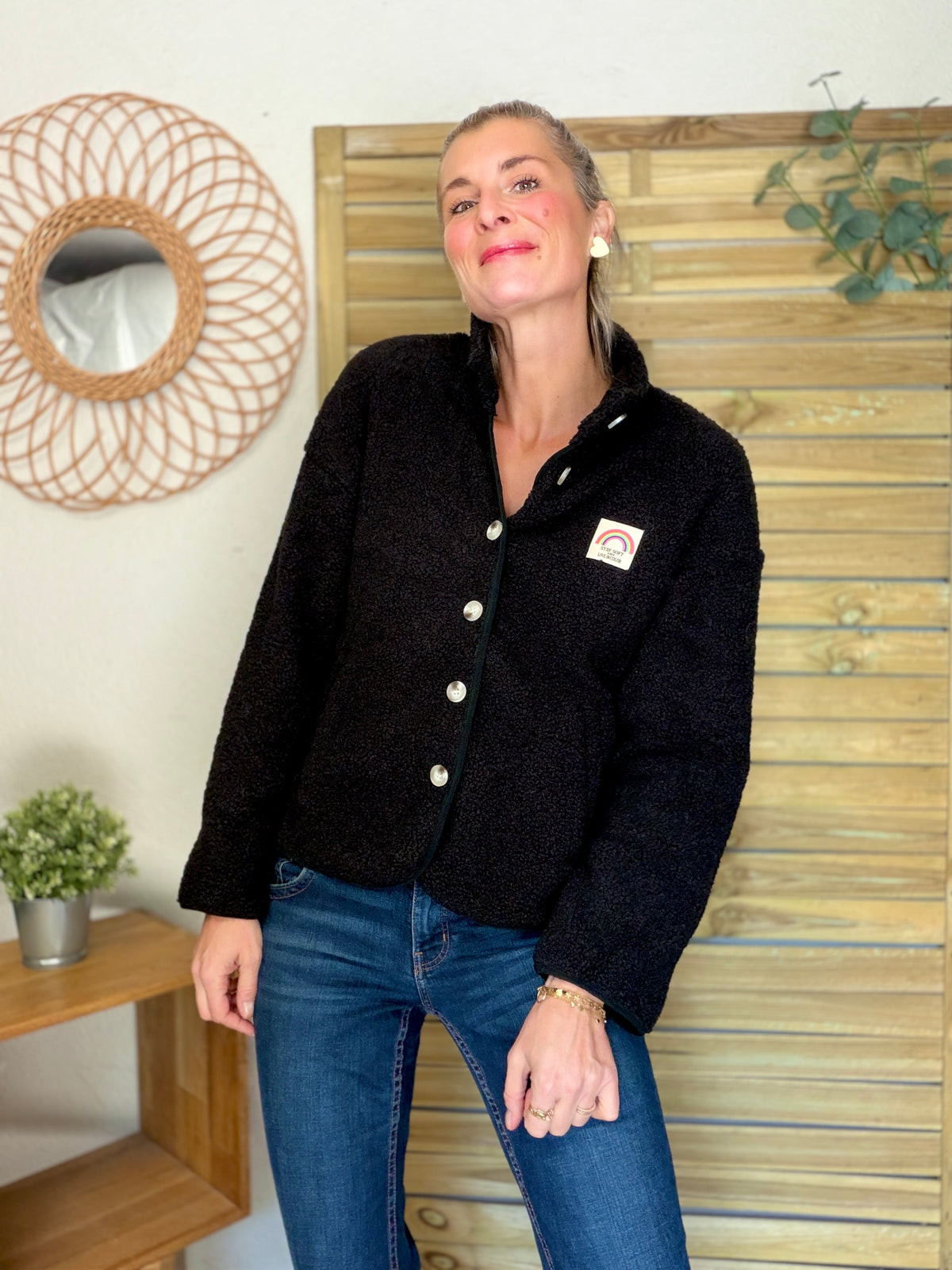 Veste Sherpa boutonnée écusson Arc-en-ciel ÉNORA Noir