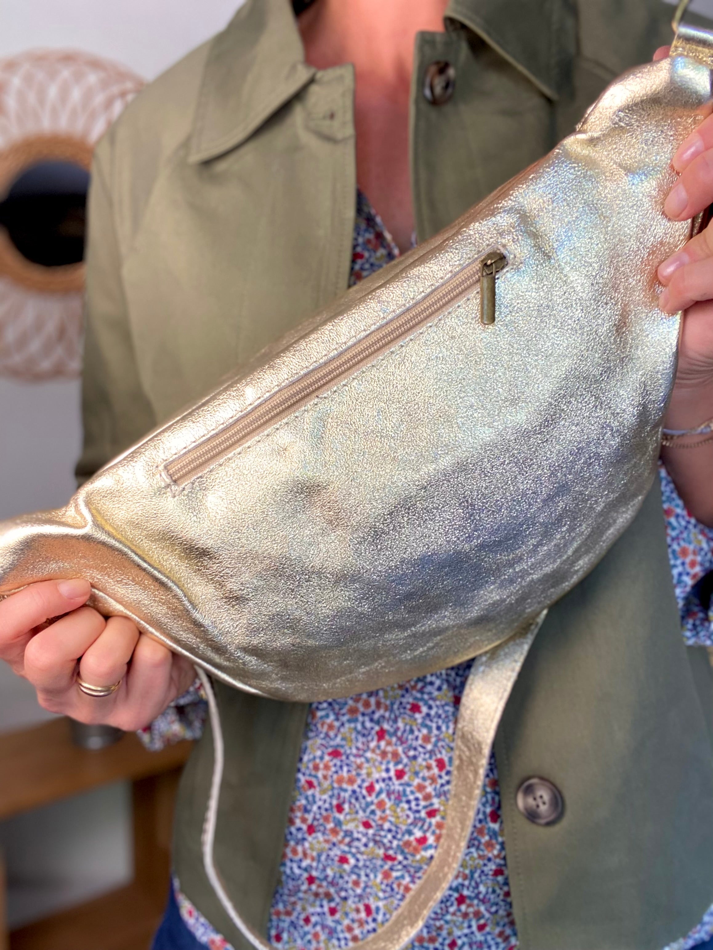 Sac banane XL en cuir - JANE - Doré