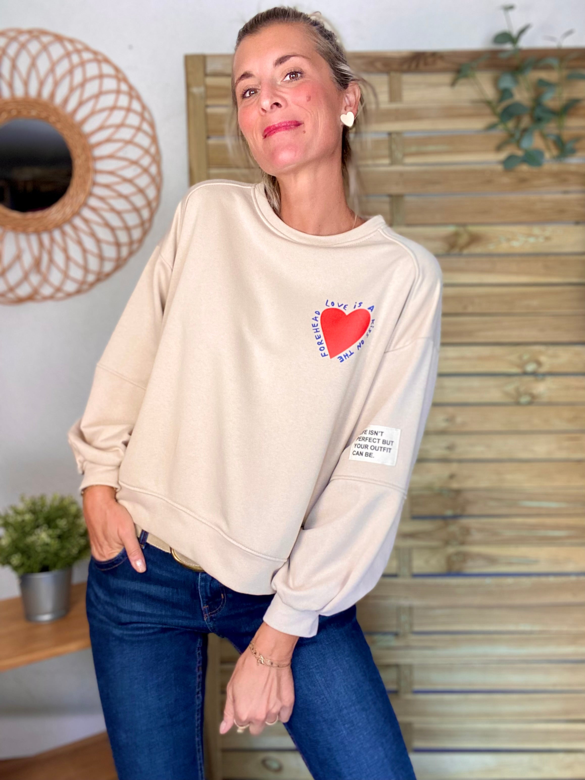 Sweat Love is a Kiss ❤️ OMBLINE - Beige