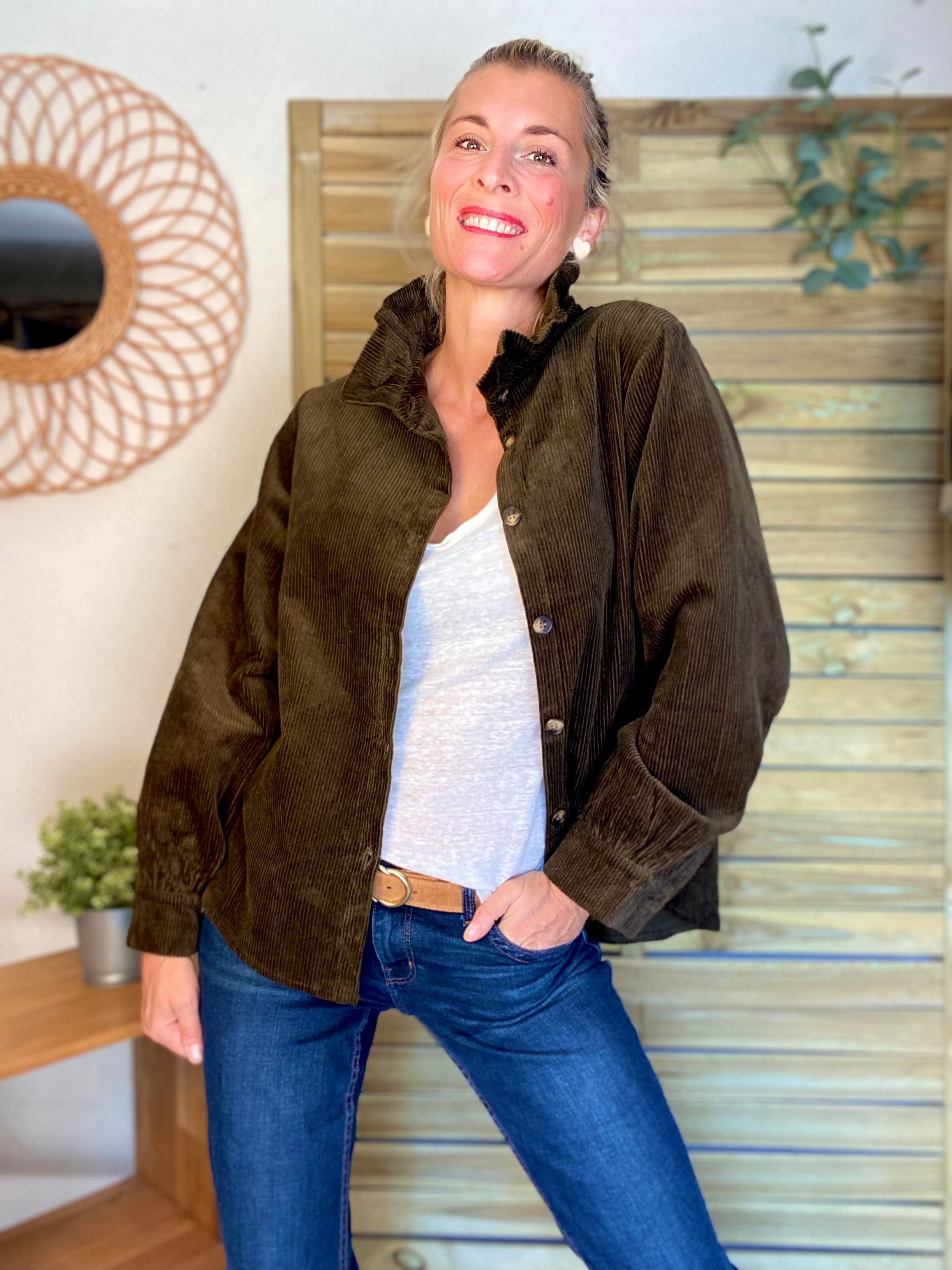 Veste / Chemise en coton, col victorien volanté YVONNE - Velours Kaki