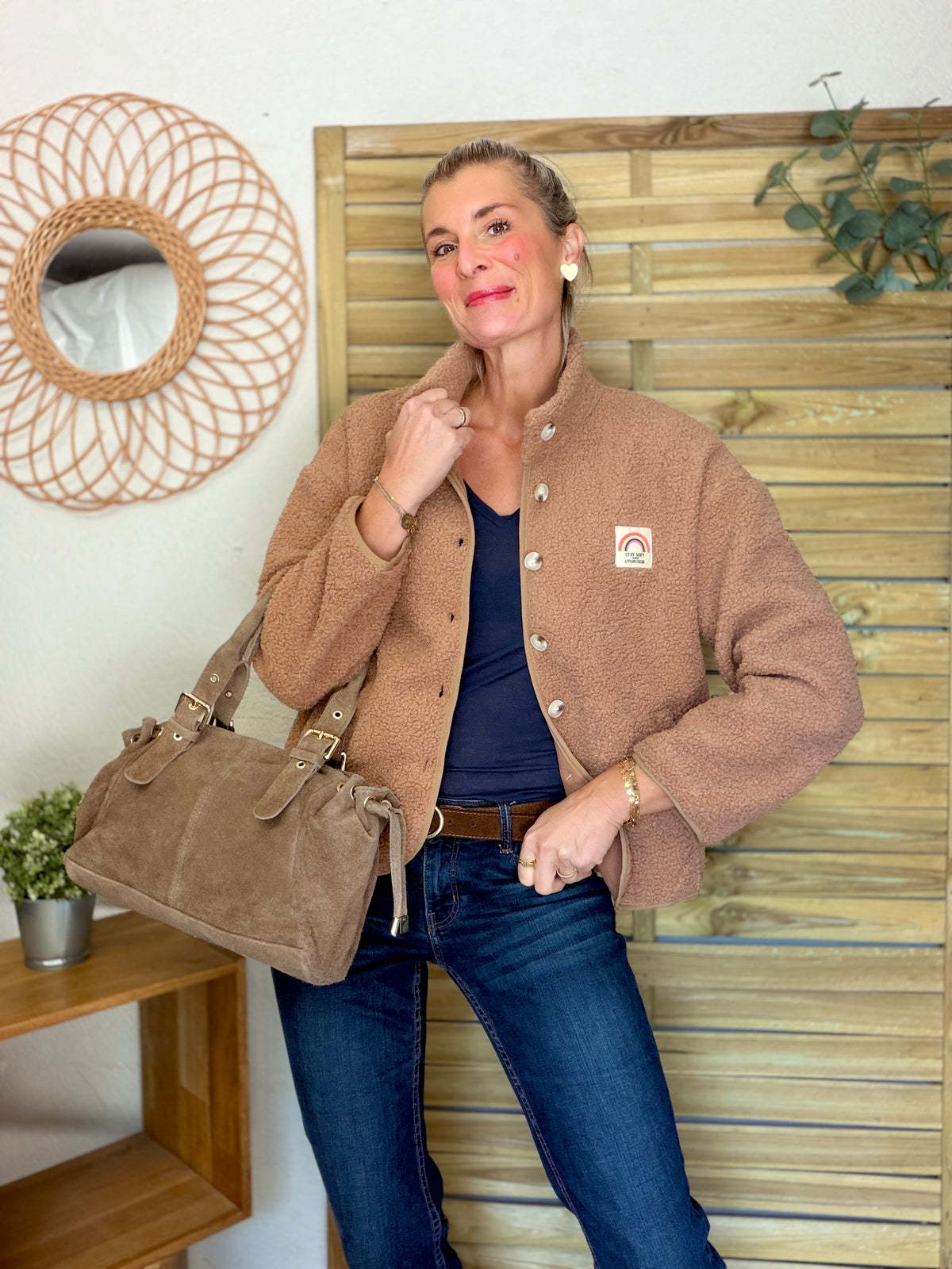Veste Sherpa boutonnée écusson Arc-en-ciel ÉNORA Taupe rosé