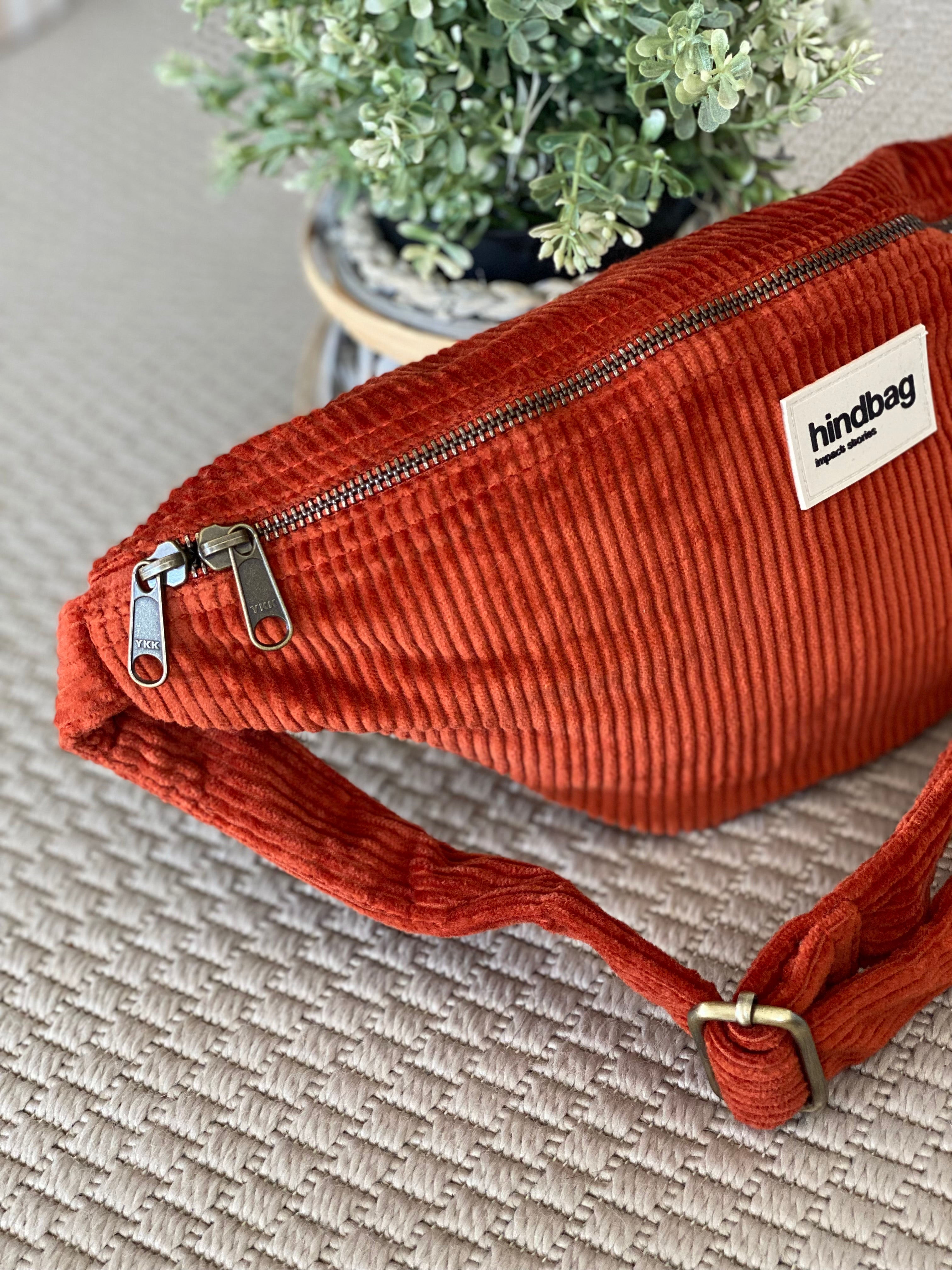 Sac banane XL HINDBAG Sasha Velours Brique