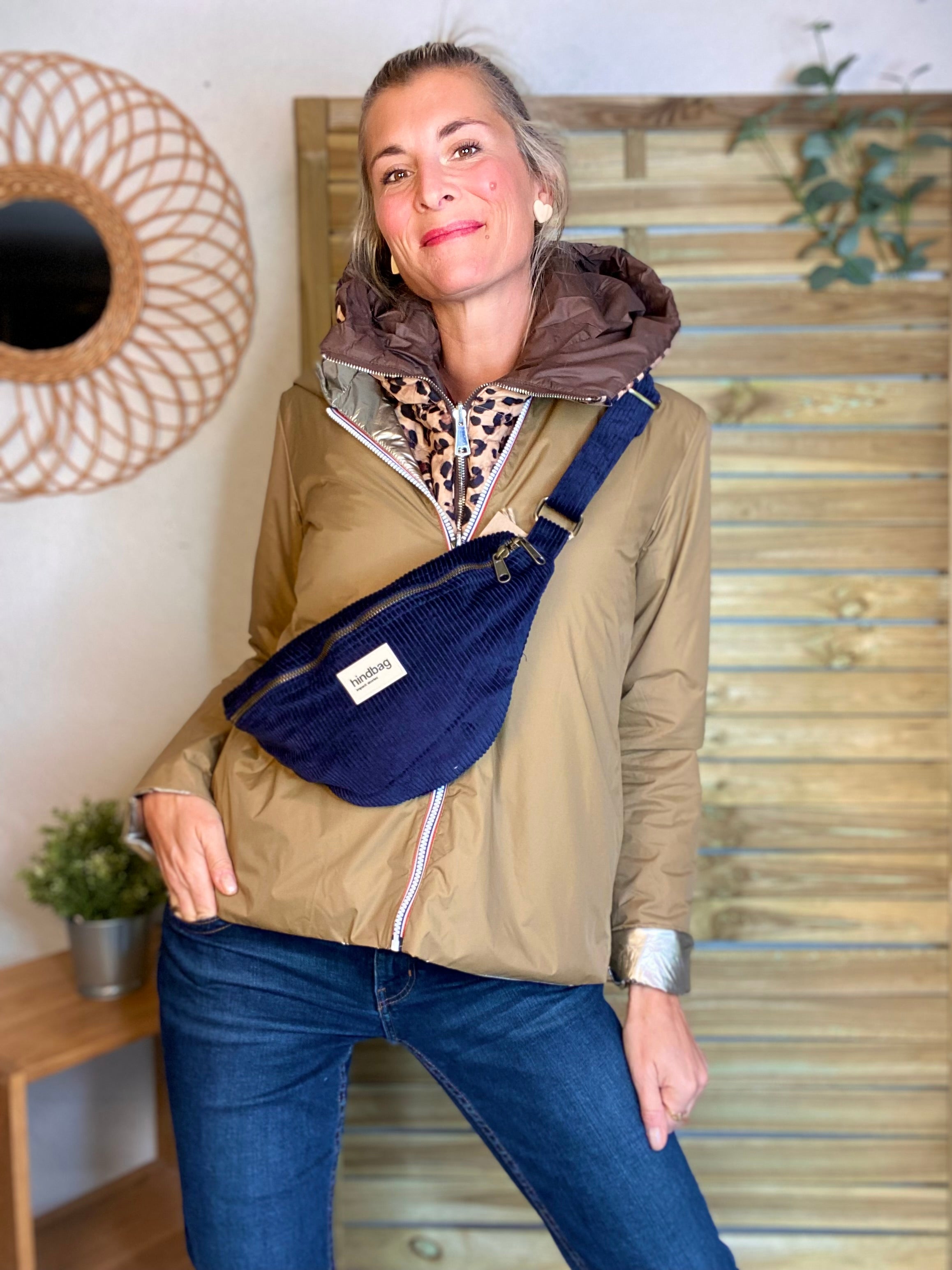 Sac banane XL HINDBAG Sasha Velours Marine