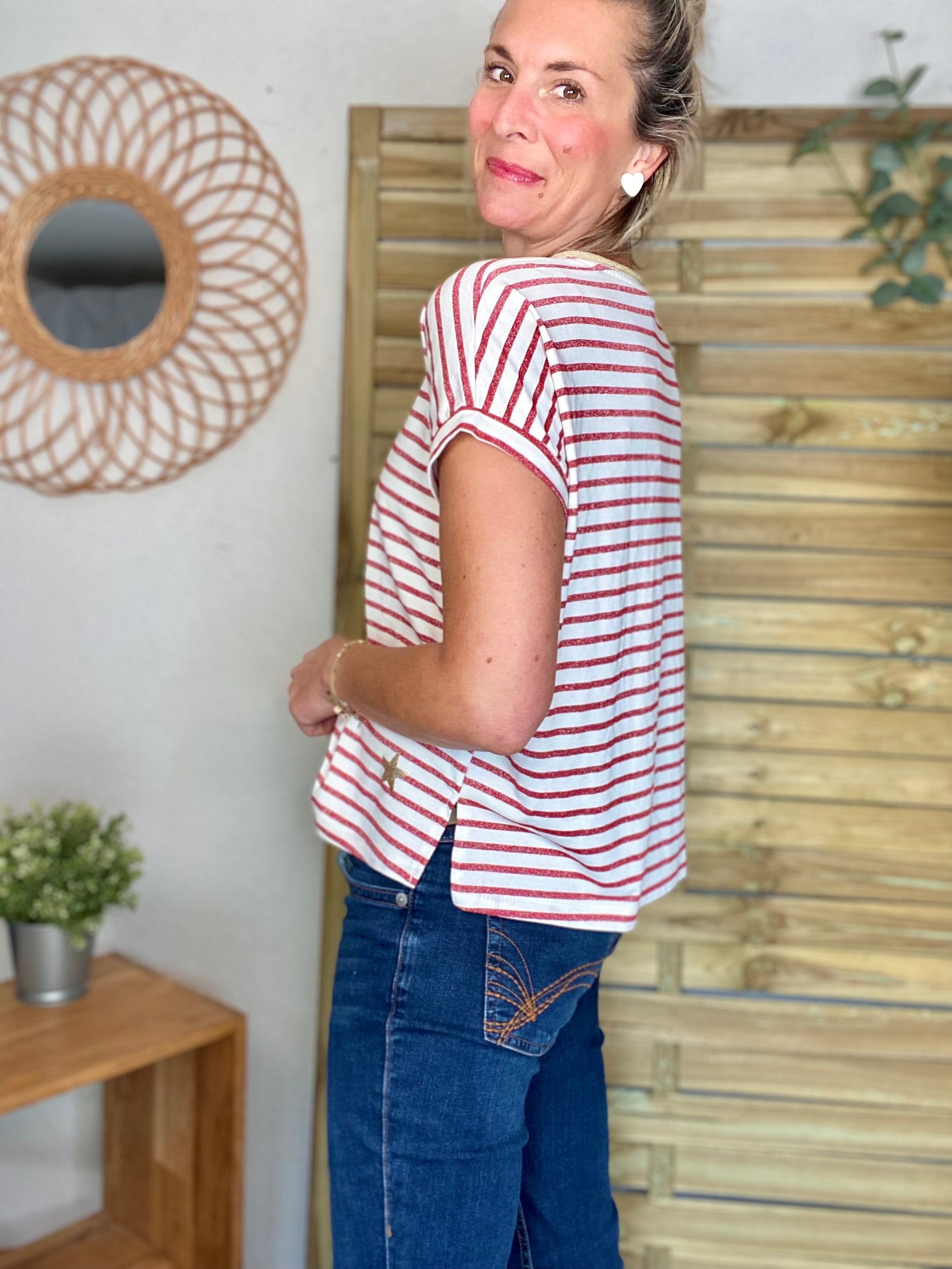 Top rayé col V avec étoile ⭐️ NAOMI - Rouge cerise