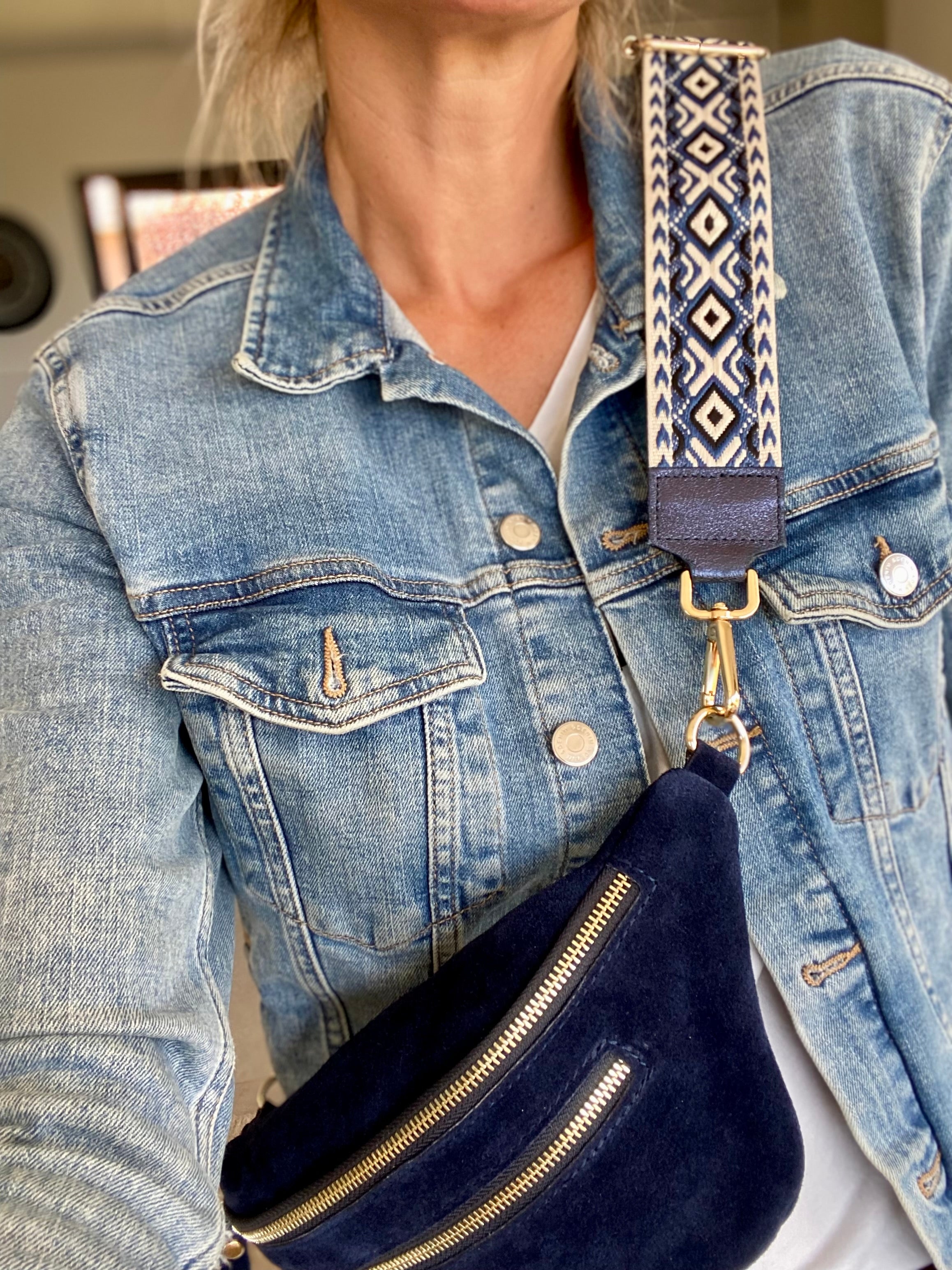 Sac banane avec poche avant, en cuir daim HOLLY - Bleu Marine