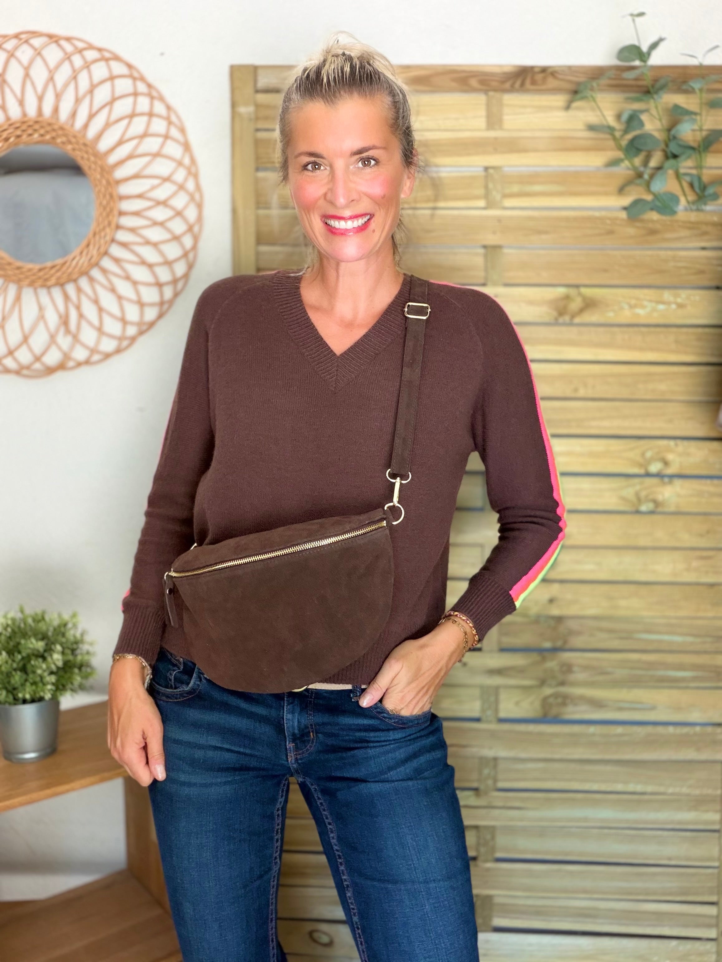 Sac banane XL en cuir velours 30cm JUDY - Chocolat