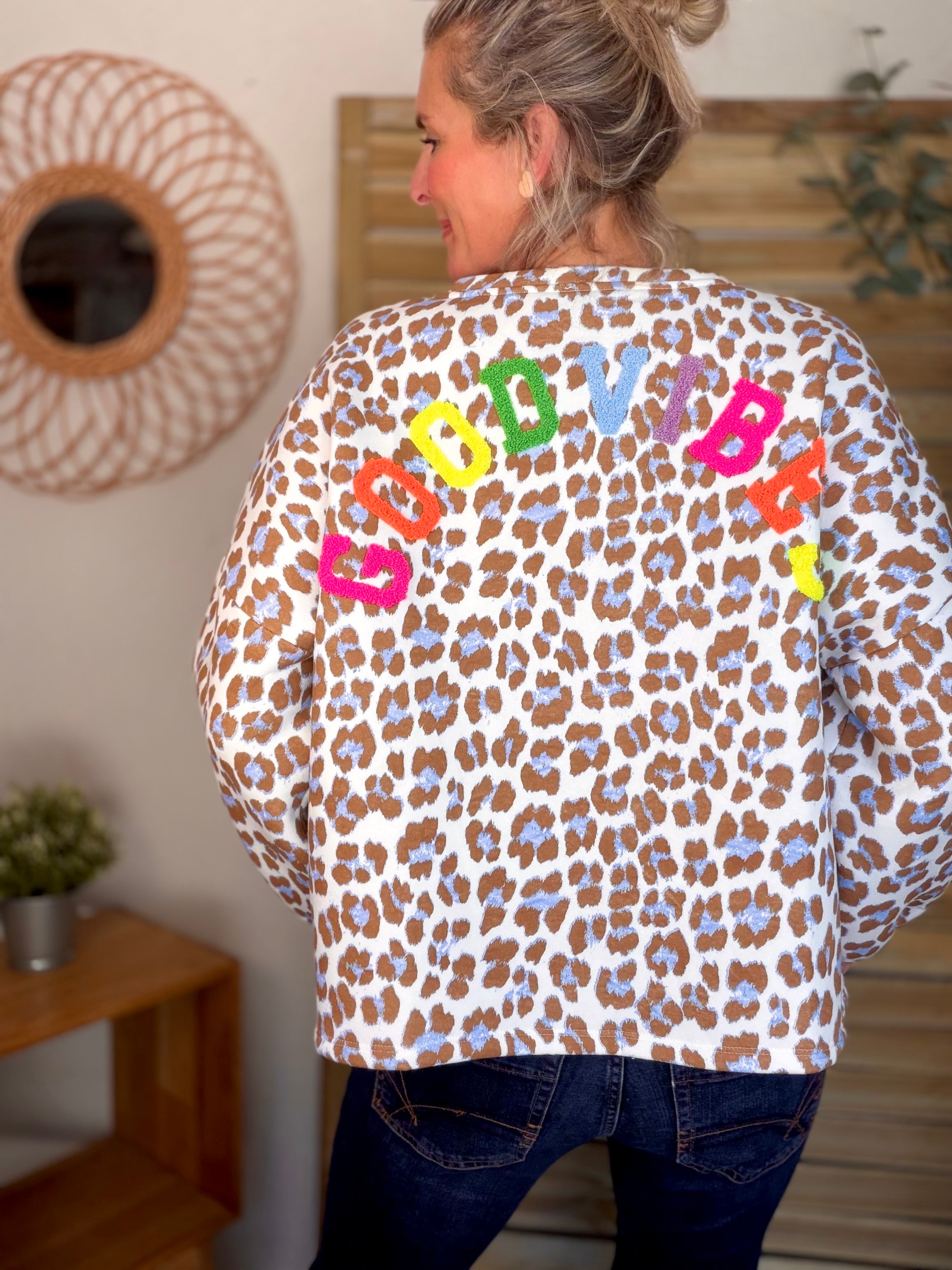 Sweat molleton oversized Léo bleu ciel GOOD VIBES - MIKA