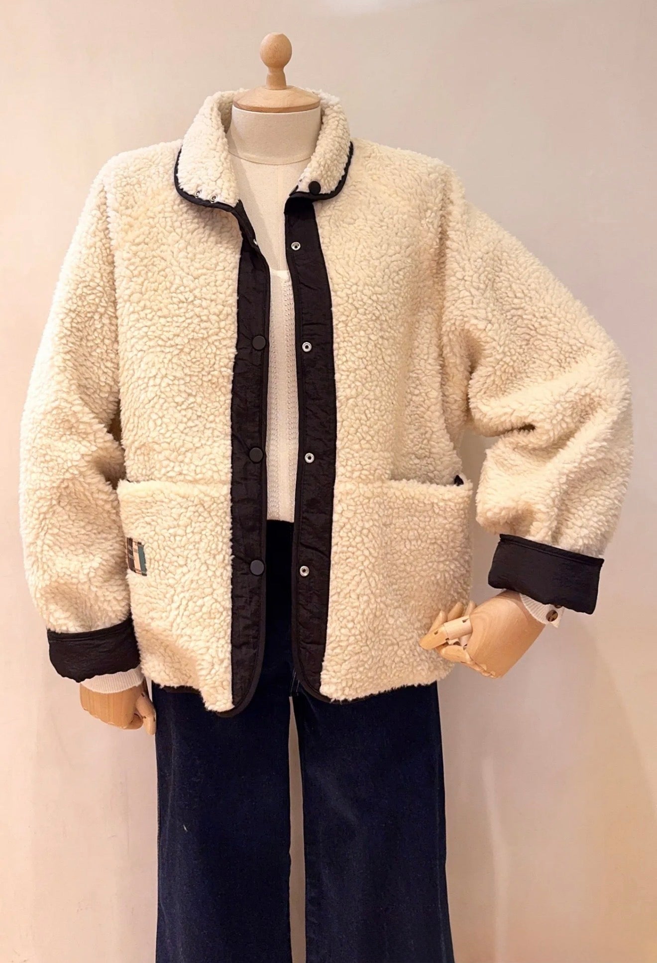 Veste matelassée réversible Sherpa AMÉLIE Noir / Écru