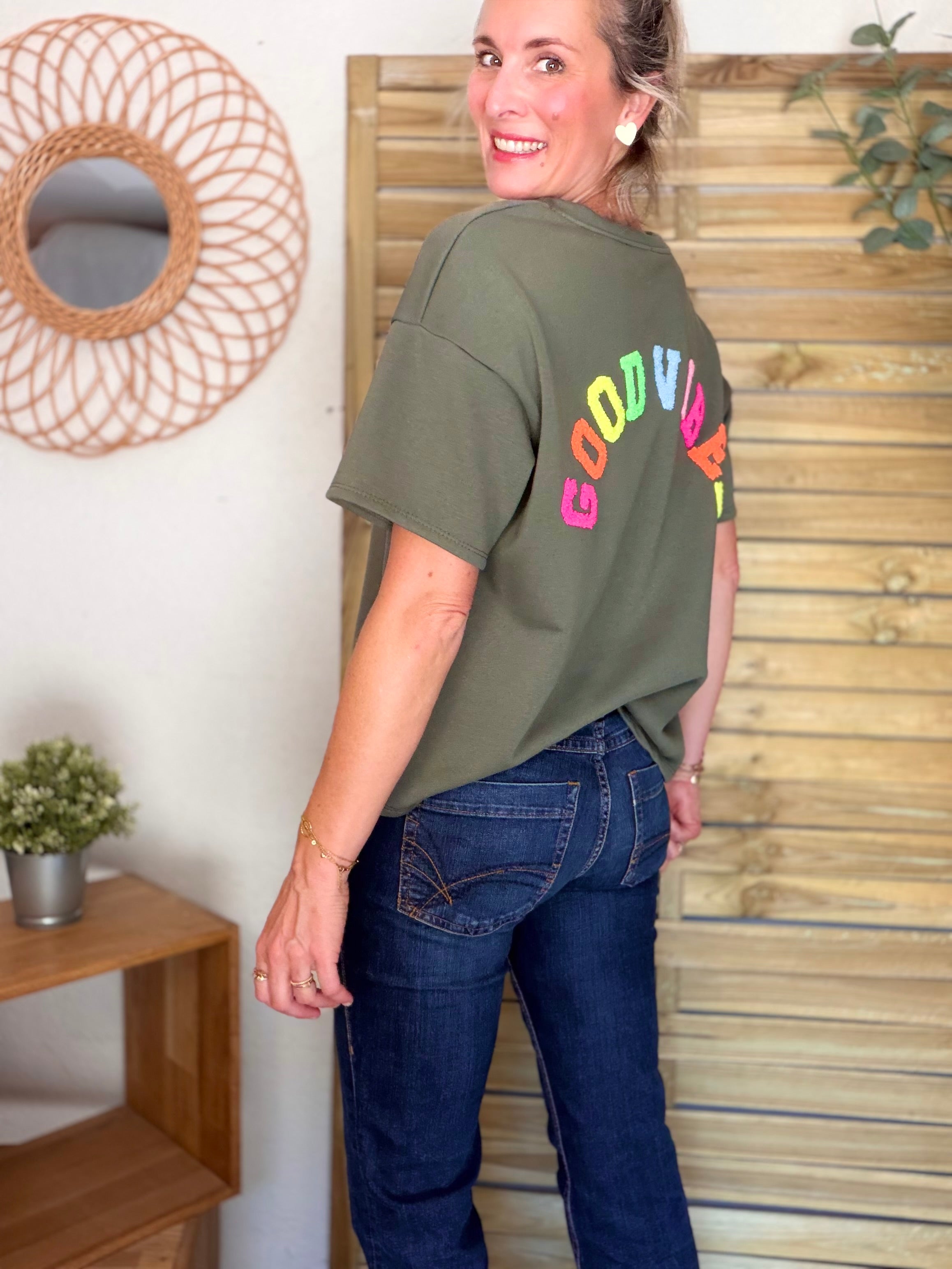 Tee shirt GOOD VIBES matière sweat - ALESSIA Kaki