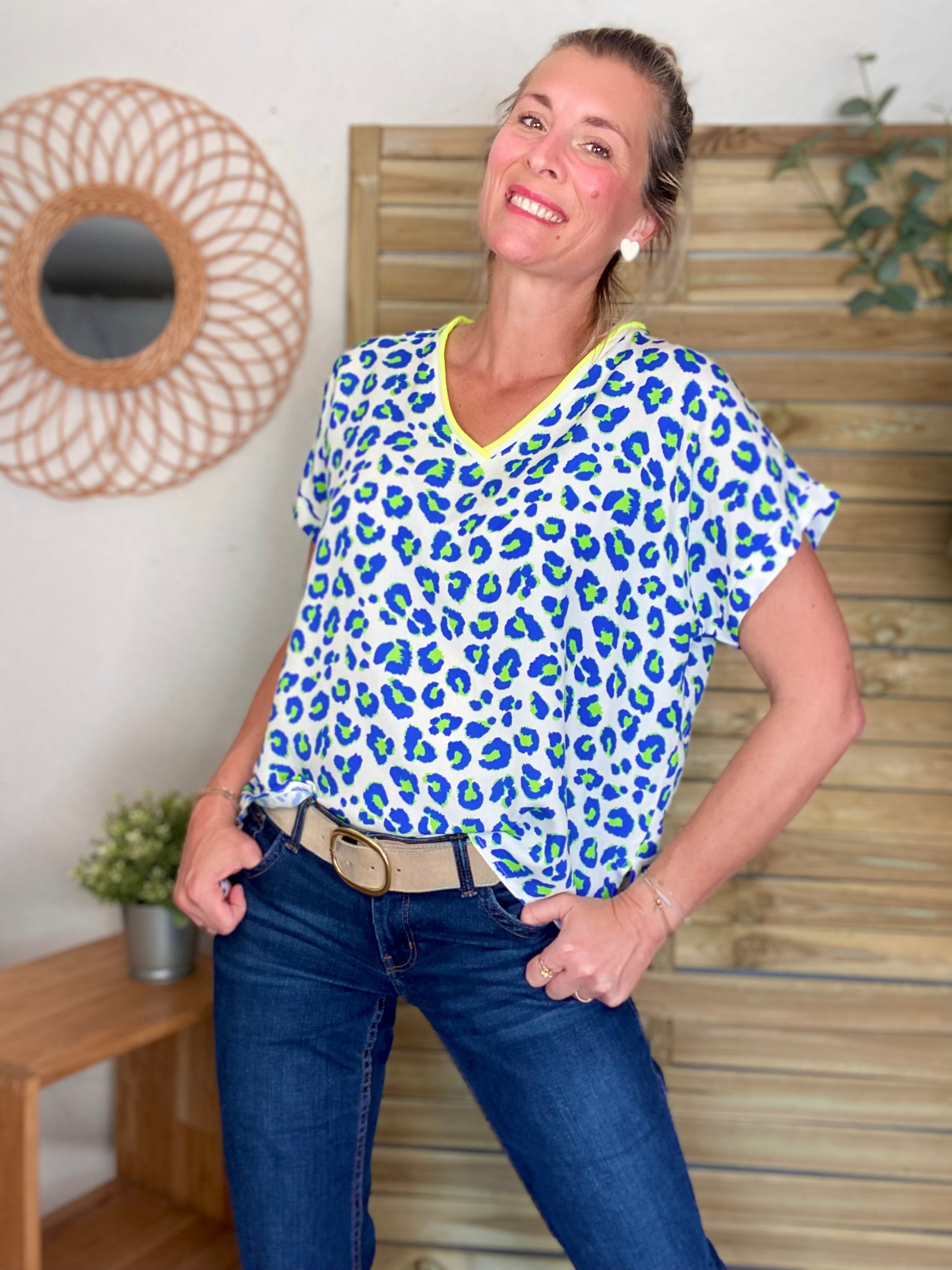 Top imprimé Léo col V avec lurex MISHA - Bleu roi
