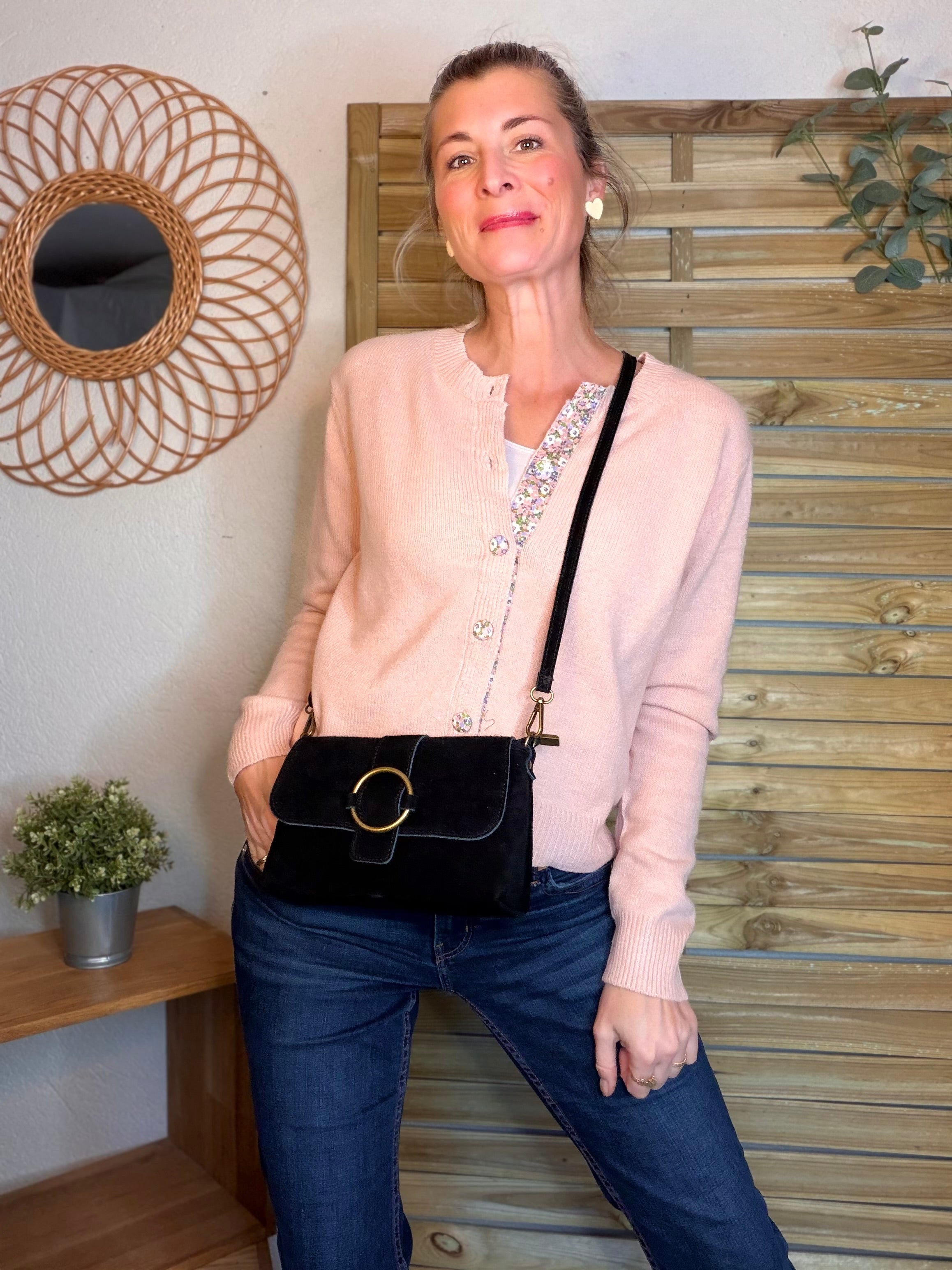 Sac bandoulière en croute de cuir BLAKE - Noir