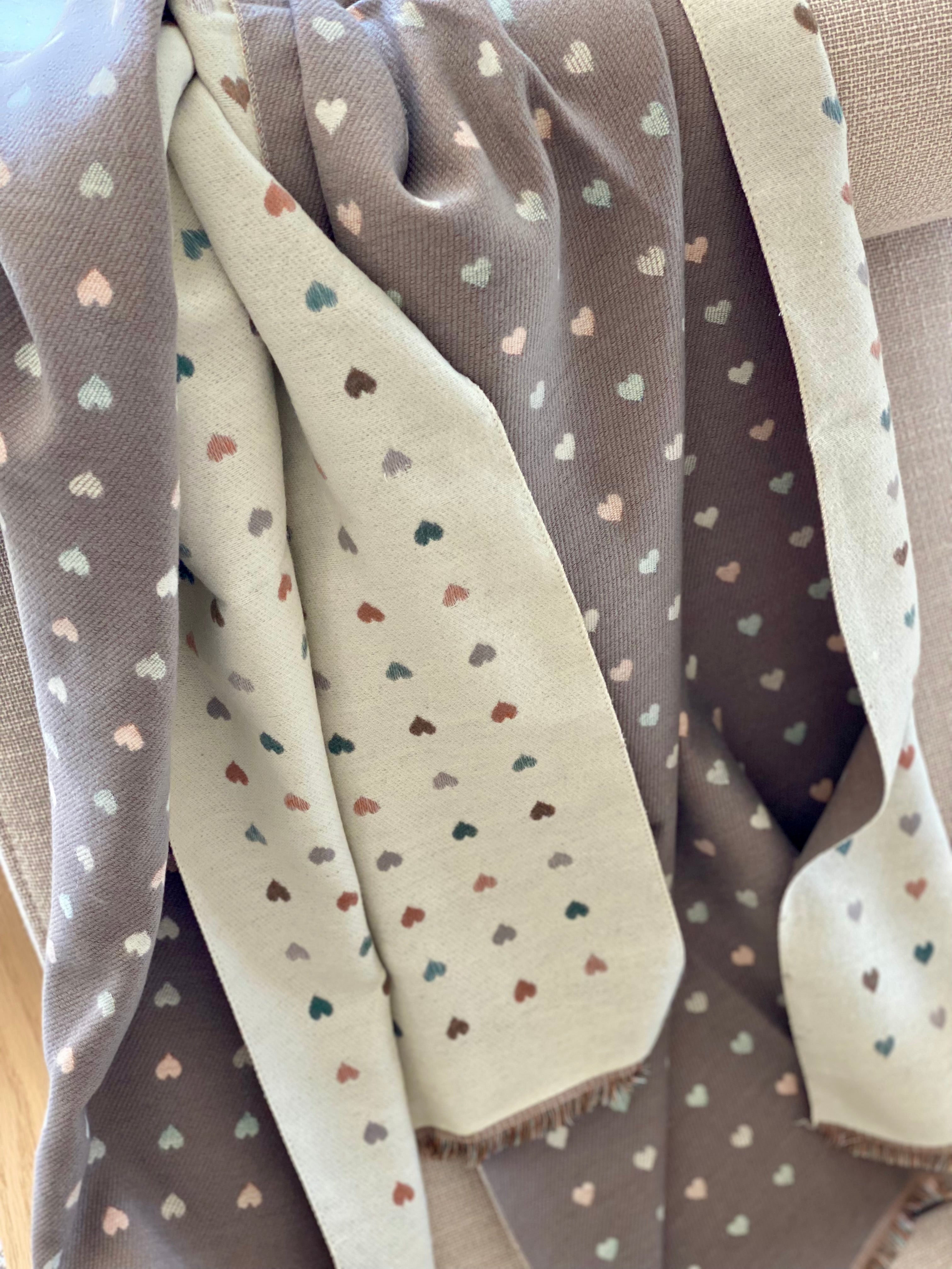 Écharpe douce réversible Coeurs SIMONE - Beige / Taupe 💙🩷💛