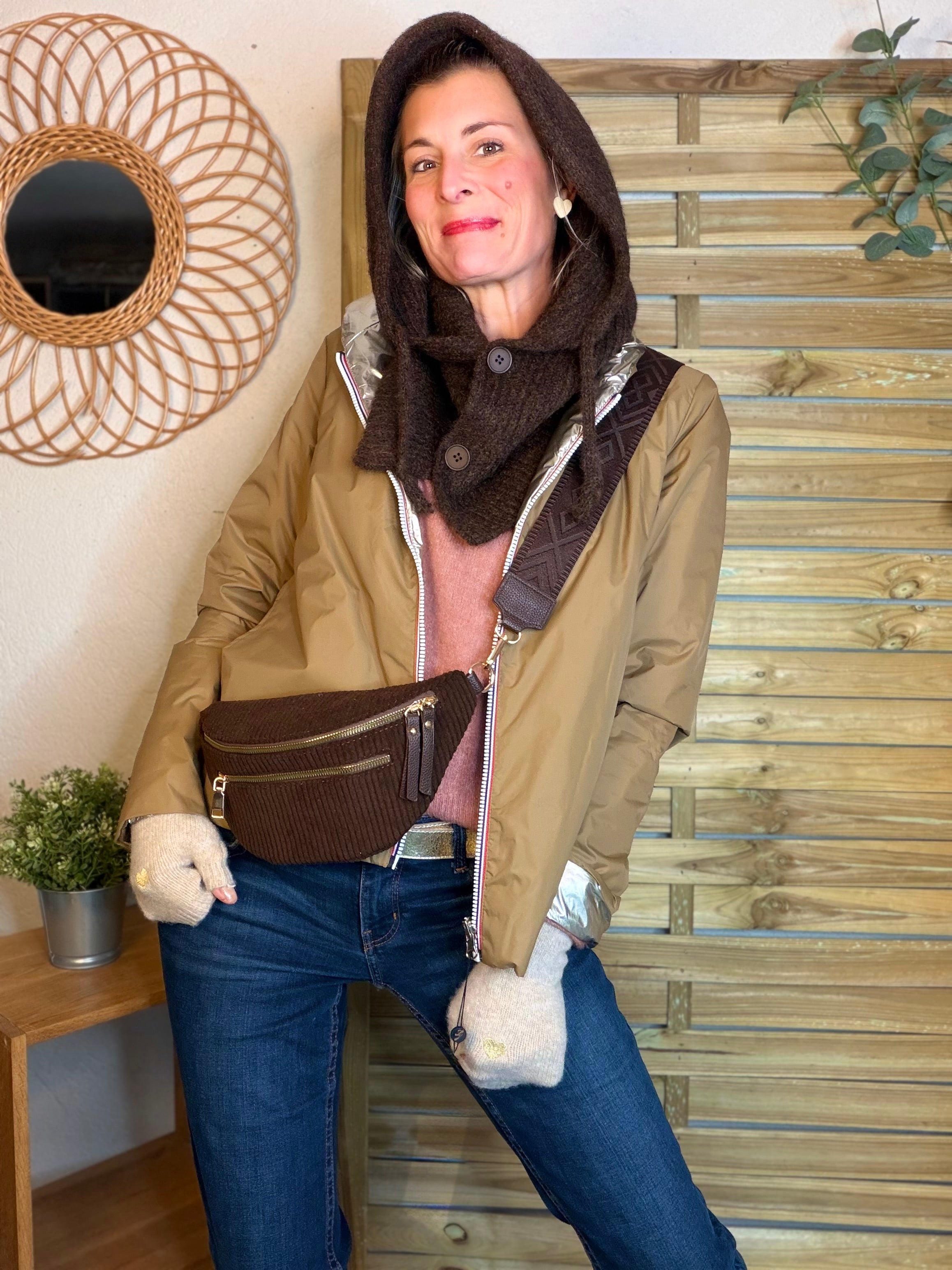 Col cagoule LORIE en maille avec bouton - Chocolat