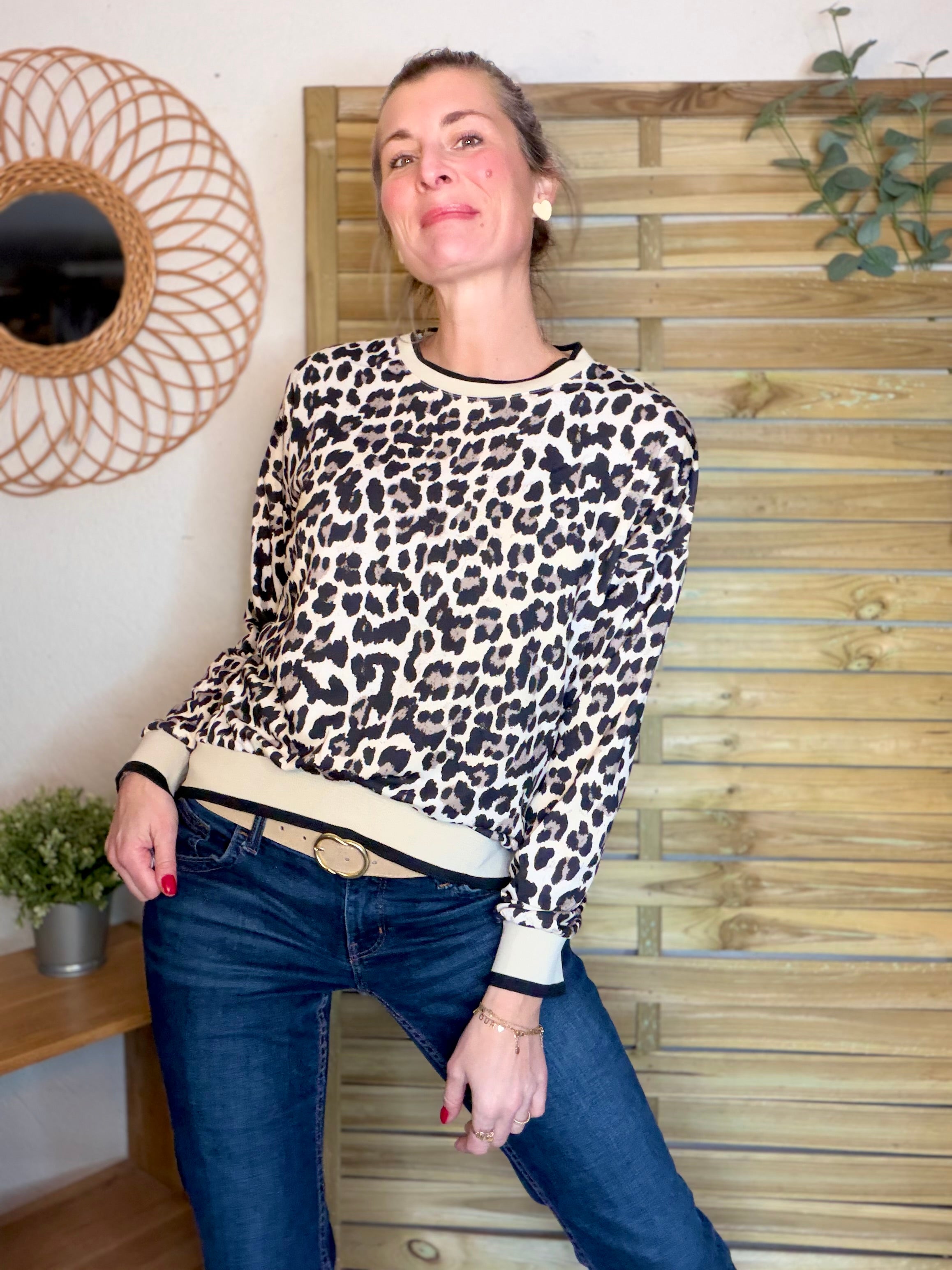 Sweat imprimé Léo 🐆 ÉGLANTINE