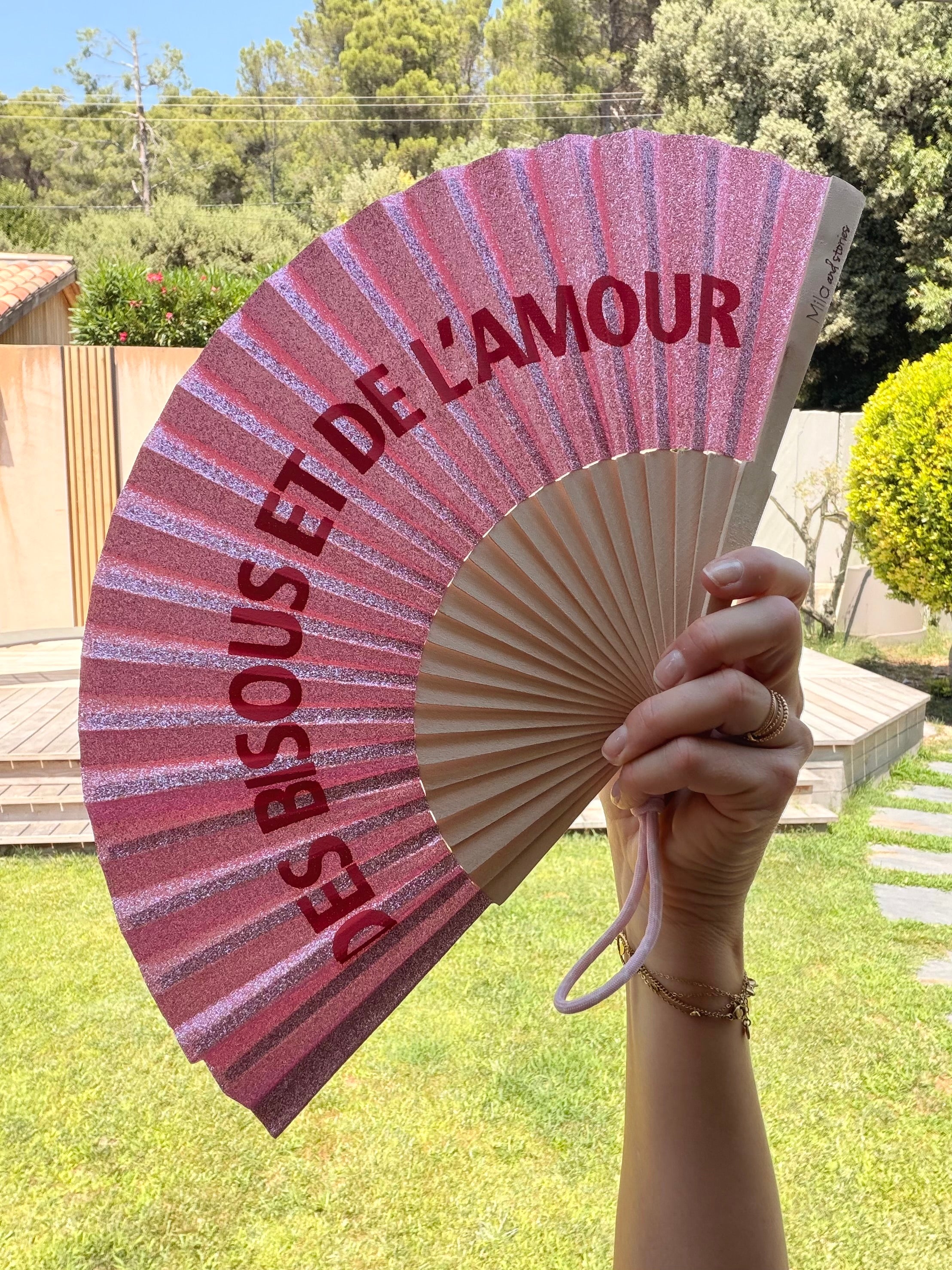Éventail coloré à message avec dragonne