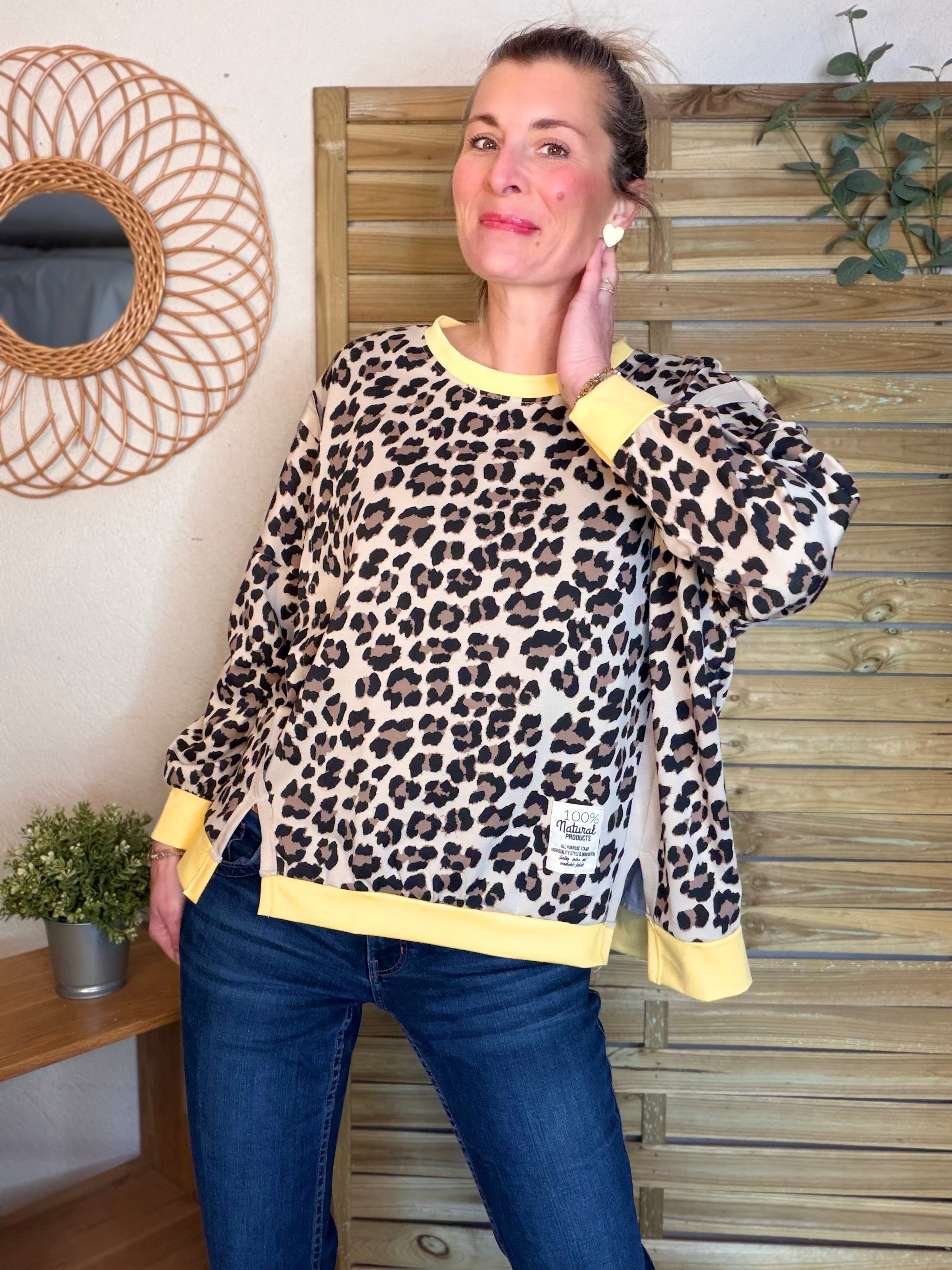 Sweat léger imprimé Léo jaune 🐆 ANOUK