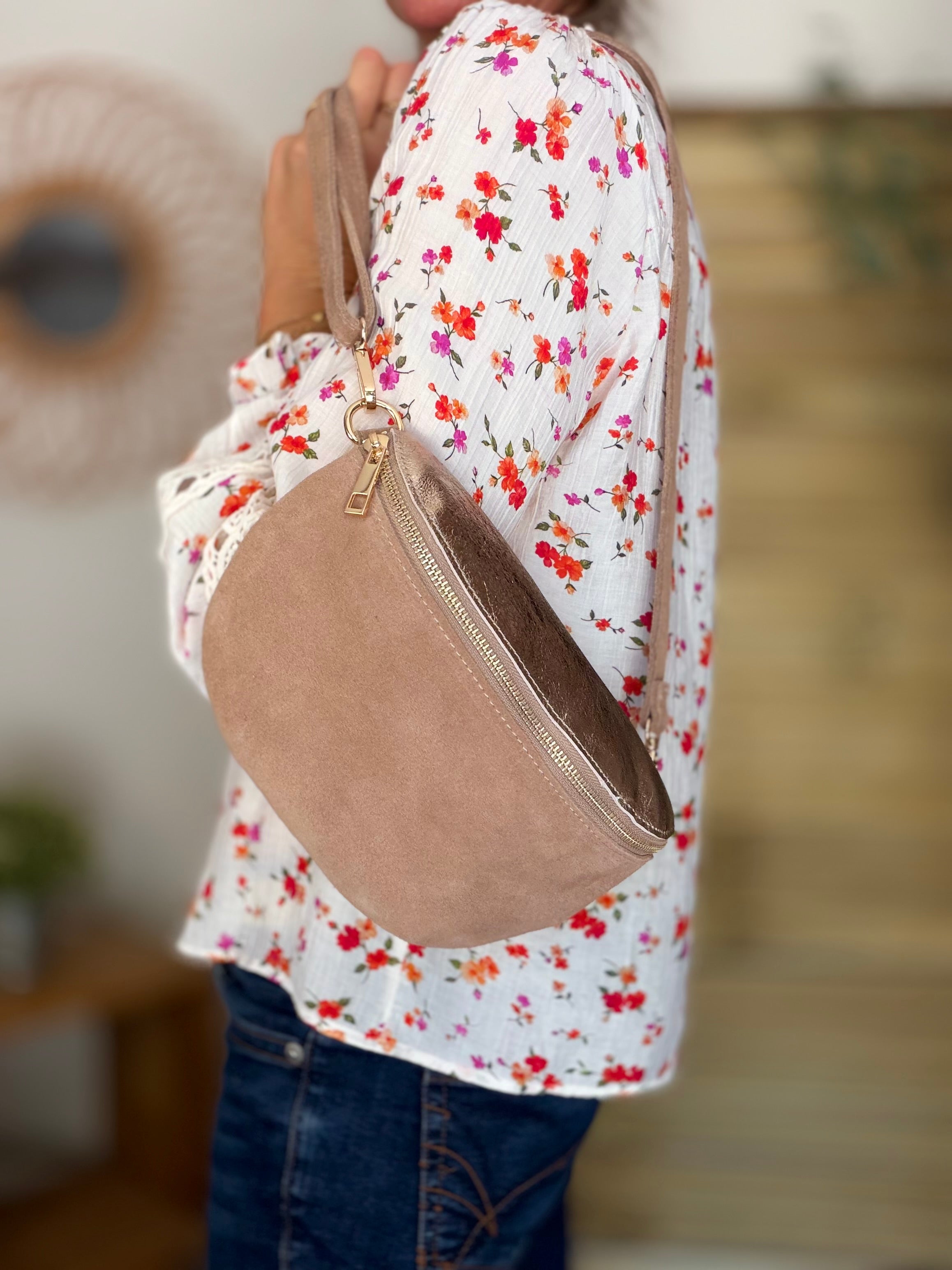 Sac banane M bi-matière en cuir irisé et velours 24cm - POLLY- Taupe/Bronze