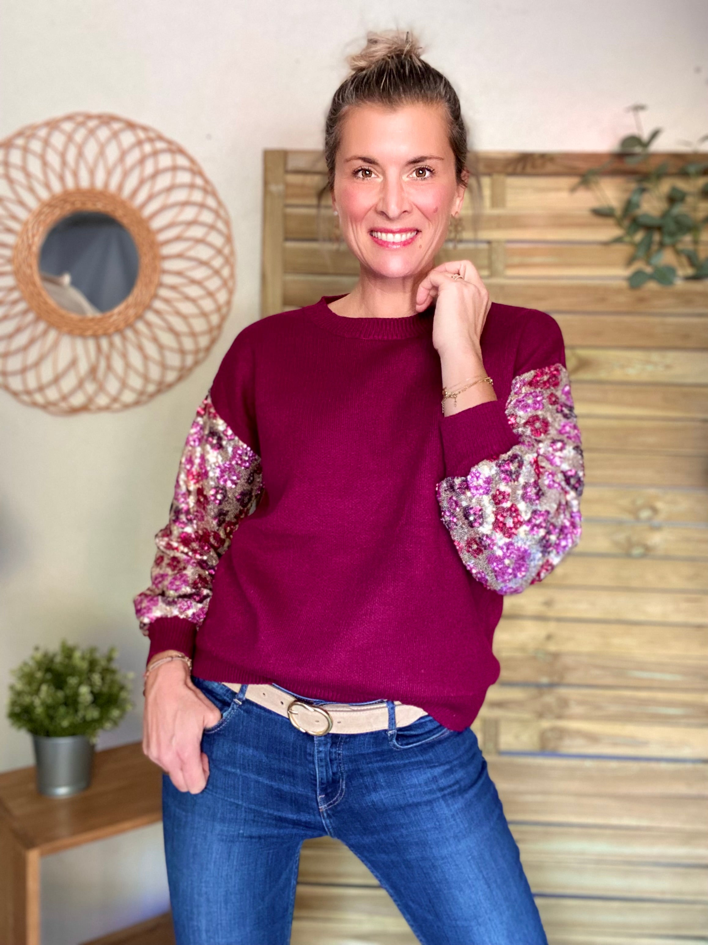 Pull ANDRÉA avec manches à sequins motif fleurs - Bordeaux