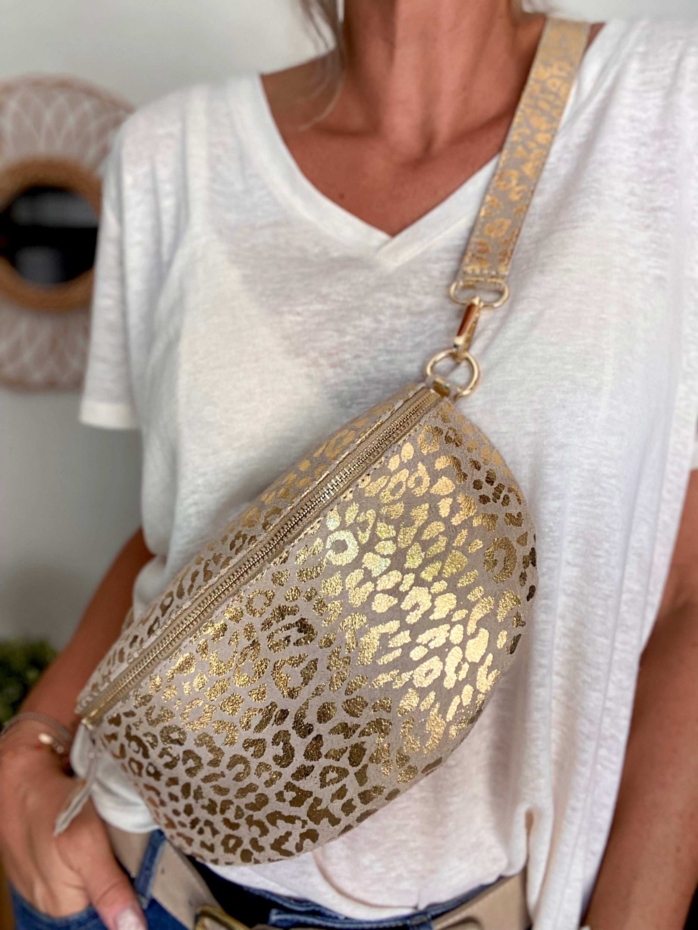 Sac banane en croûte de cuir JOYCE - Léo doré