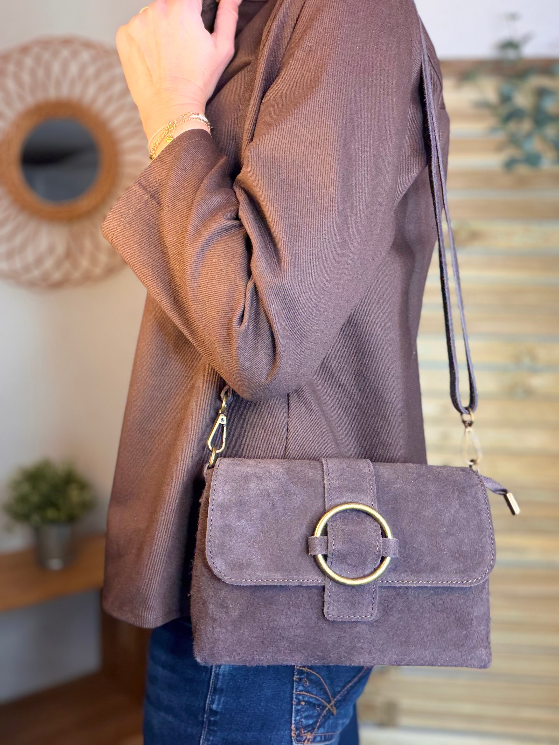 Sac bandoulière en croute de cuir BLAKE - Chocolat