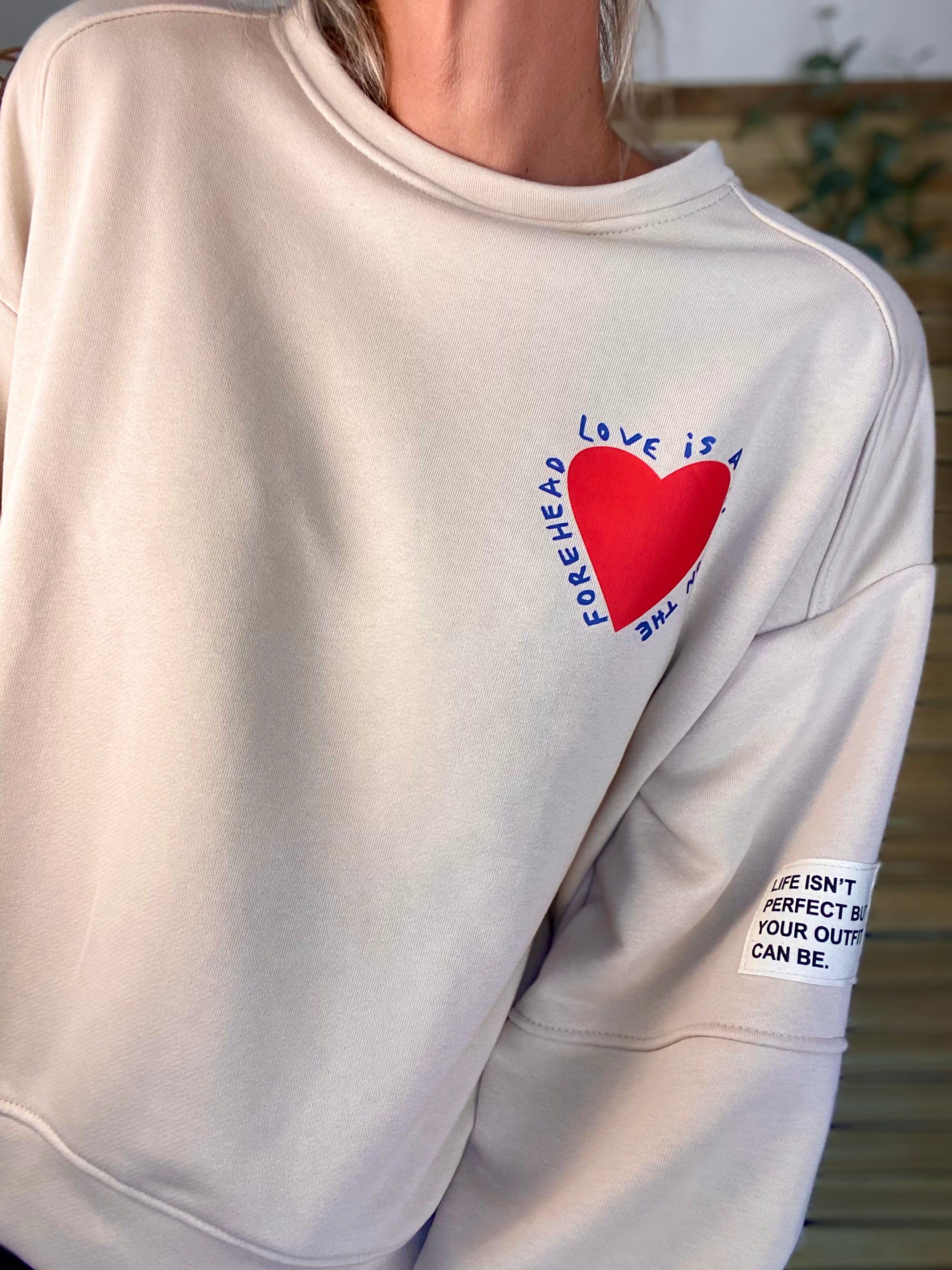 Sweat Love is a Kiss ❤️ OMBLINE - Beige