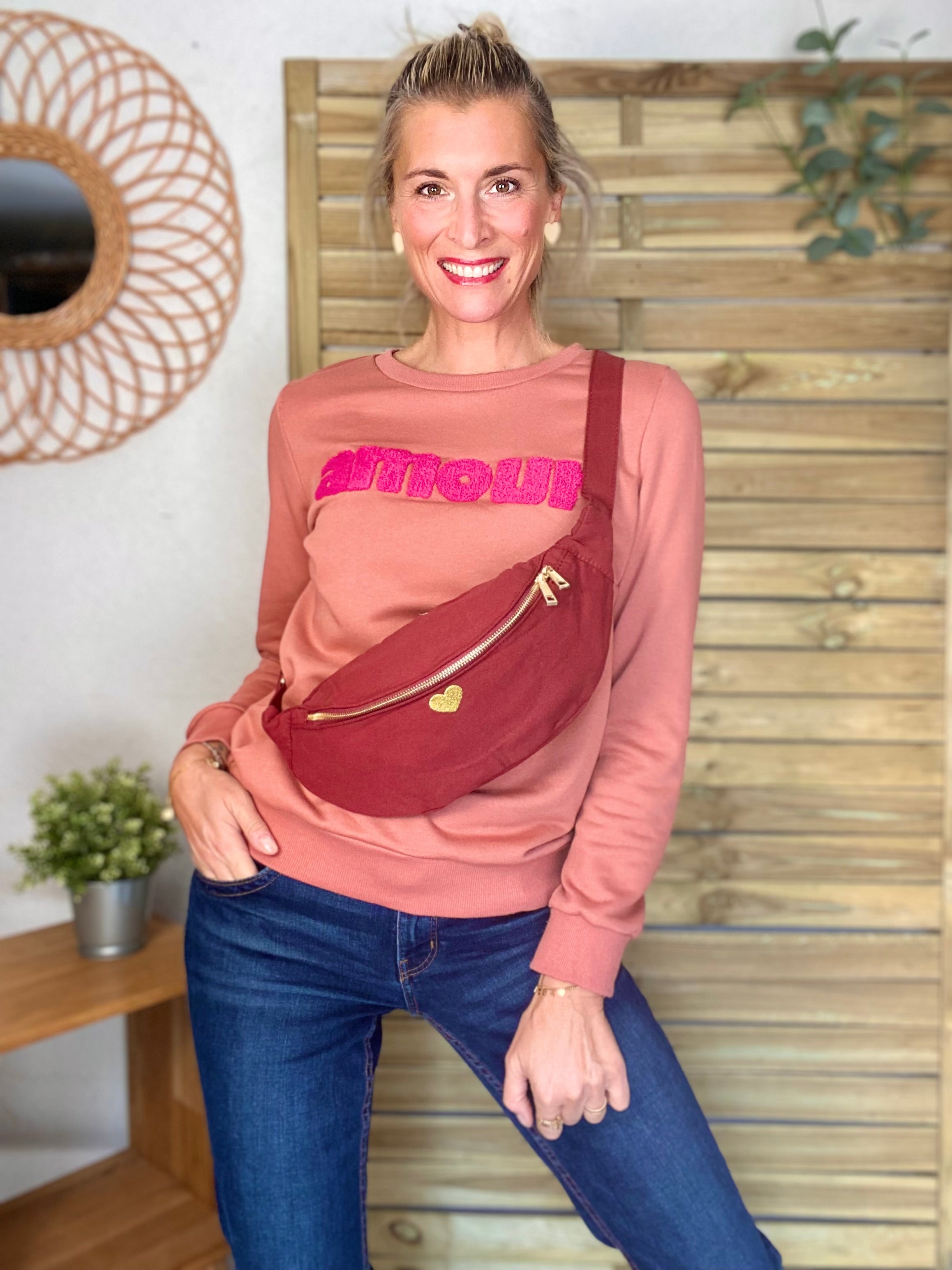 Sac banane en coton Coeur brodé 💛 CASSIDY - Bordeaux