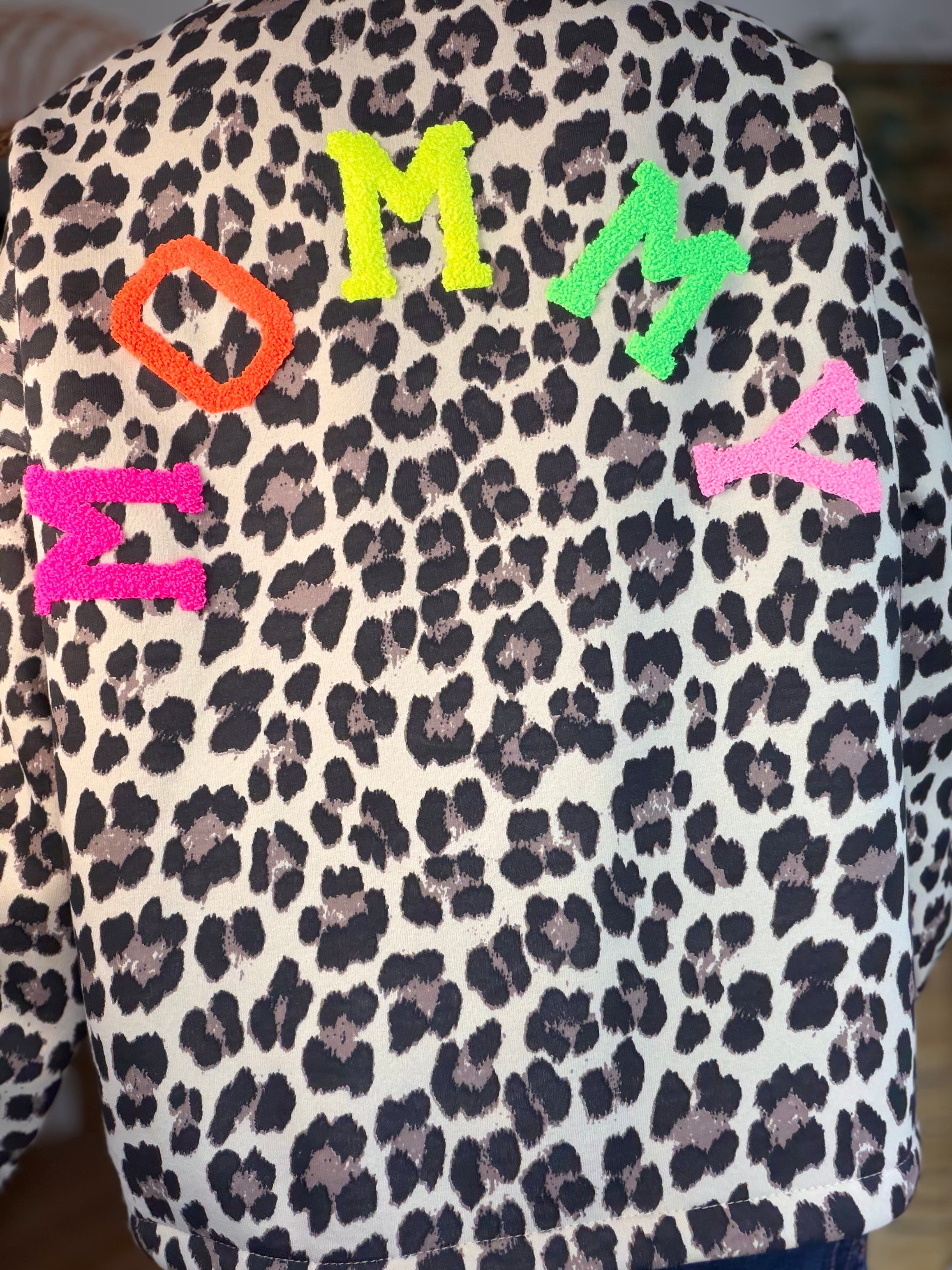 Sweat molleton oversized MOMMY multicolore - MIKA Léo 🐆