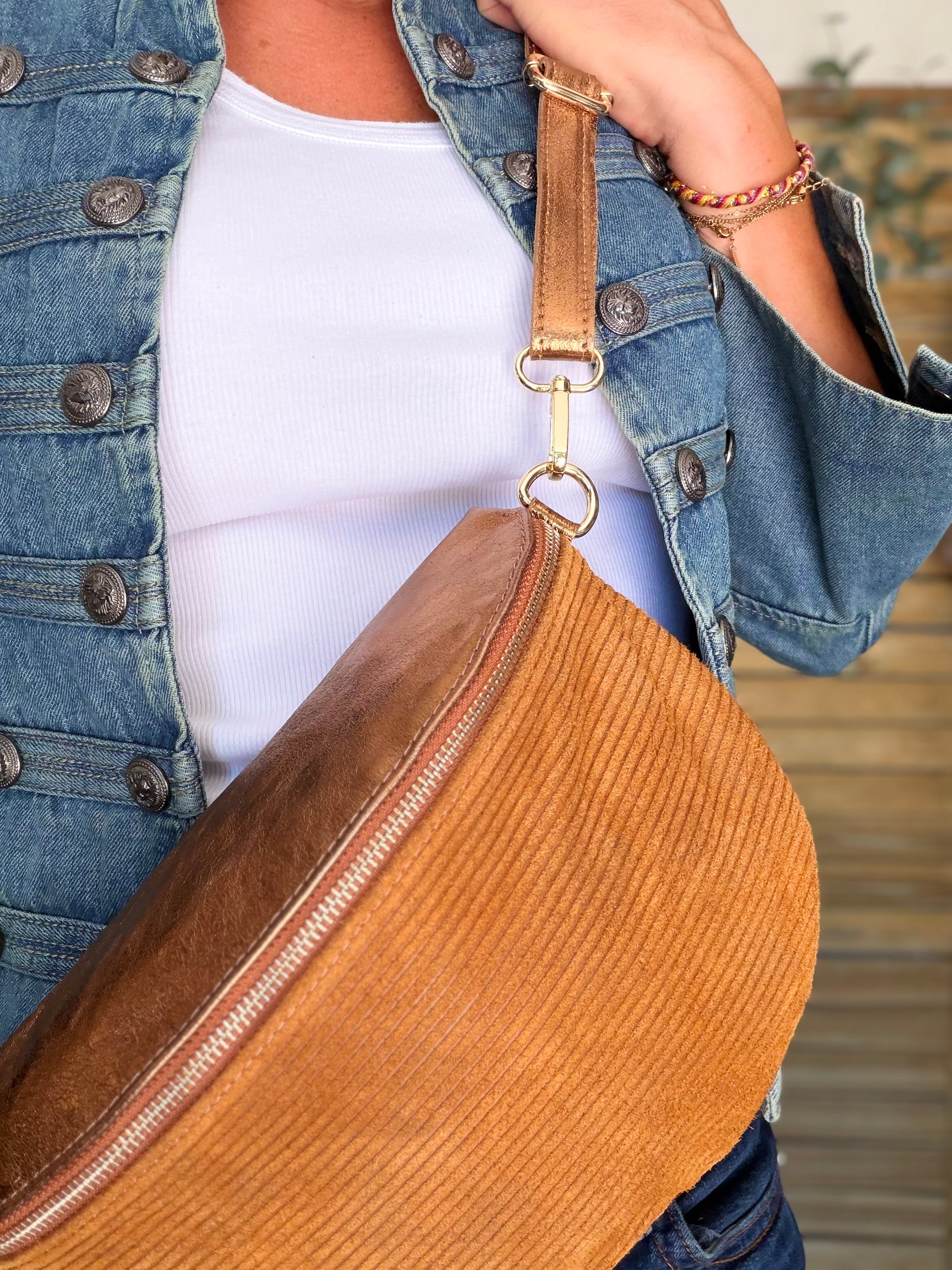 Sac banane XL 30cm en cuir irisé et velours - JANIS - Camel bi-matière