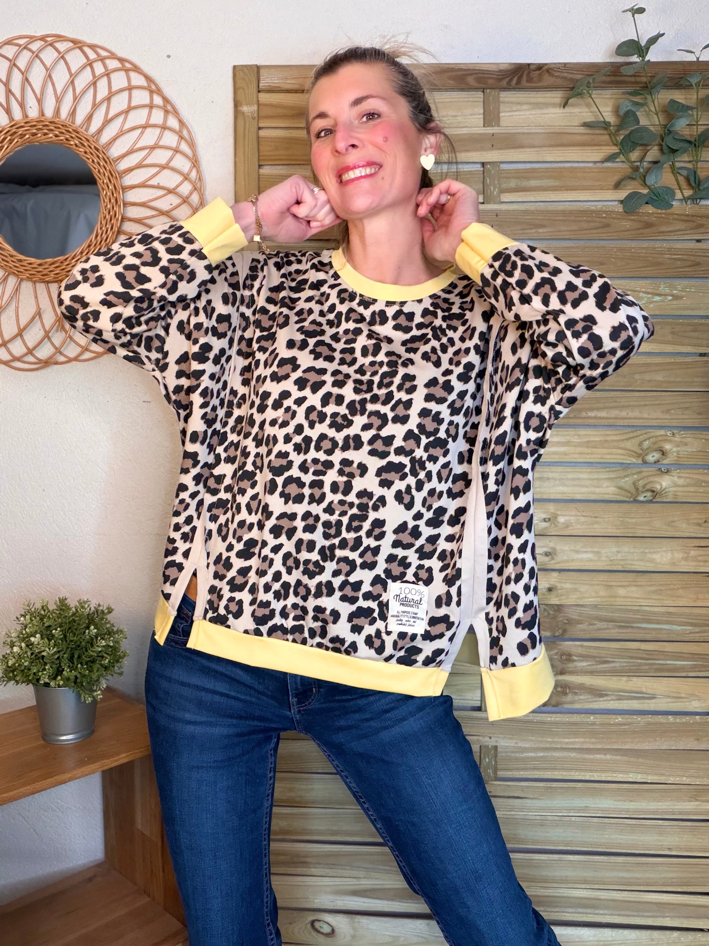 Sweat léger imprimé Léo jaune 🐆 ANOUK