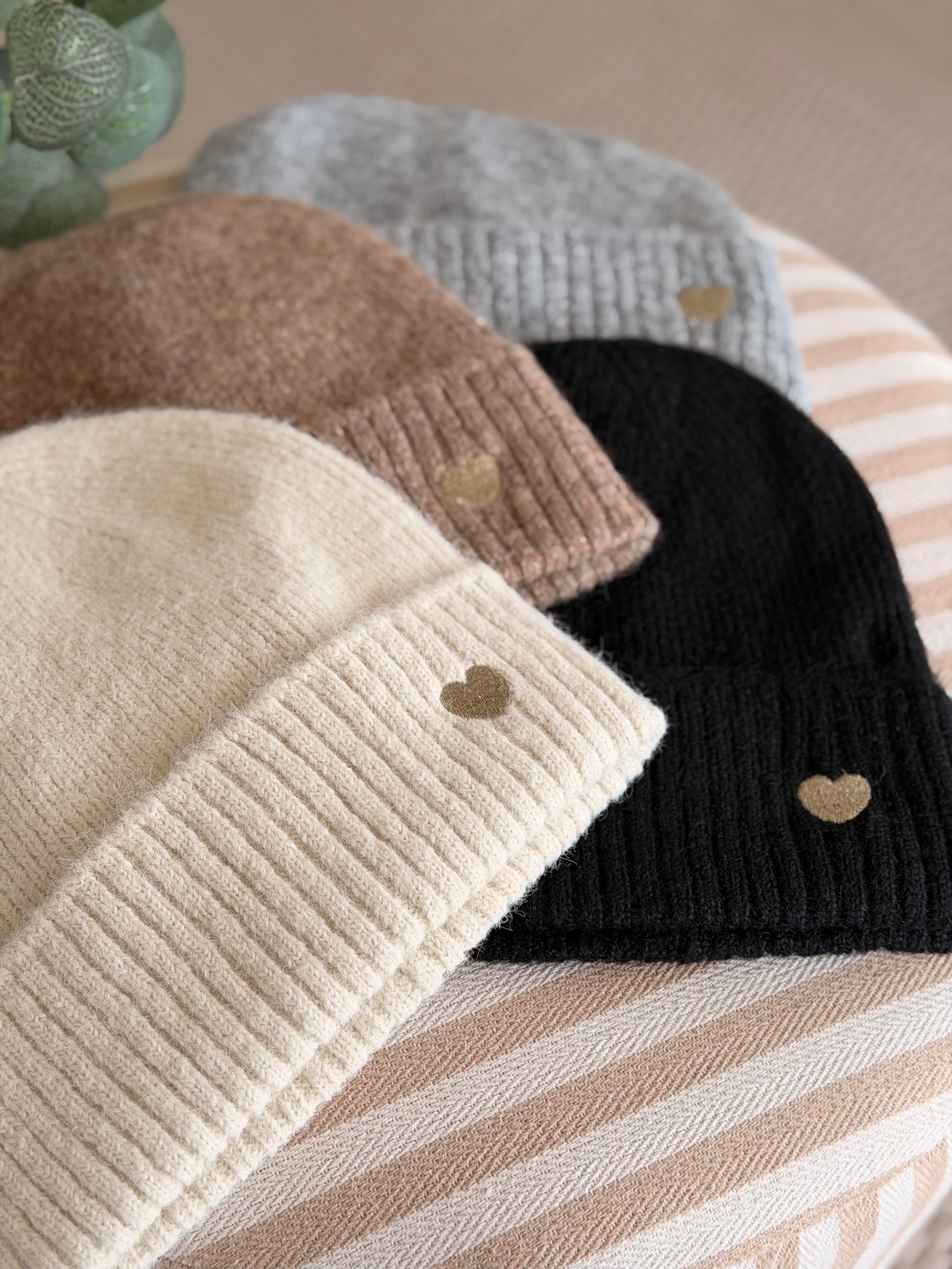 Bonnet avec cœur doré 💛 GABIN