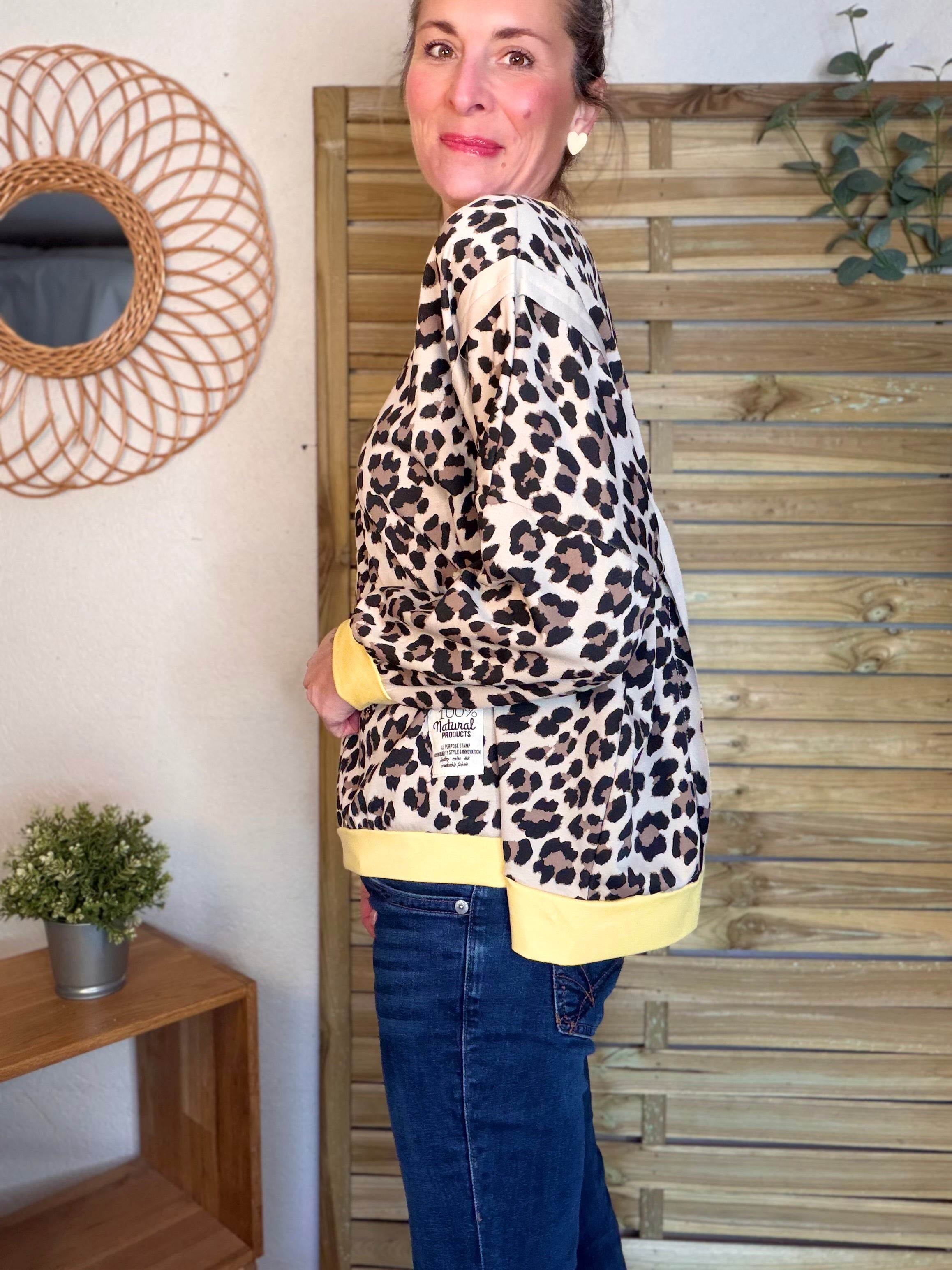 Sweat léger imprimé Léo jaune 🐆 ANOUK